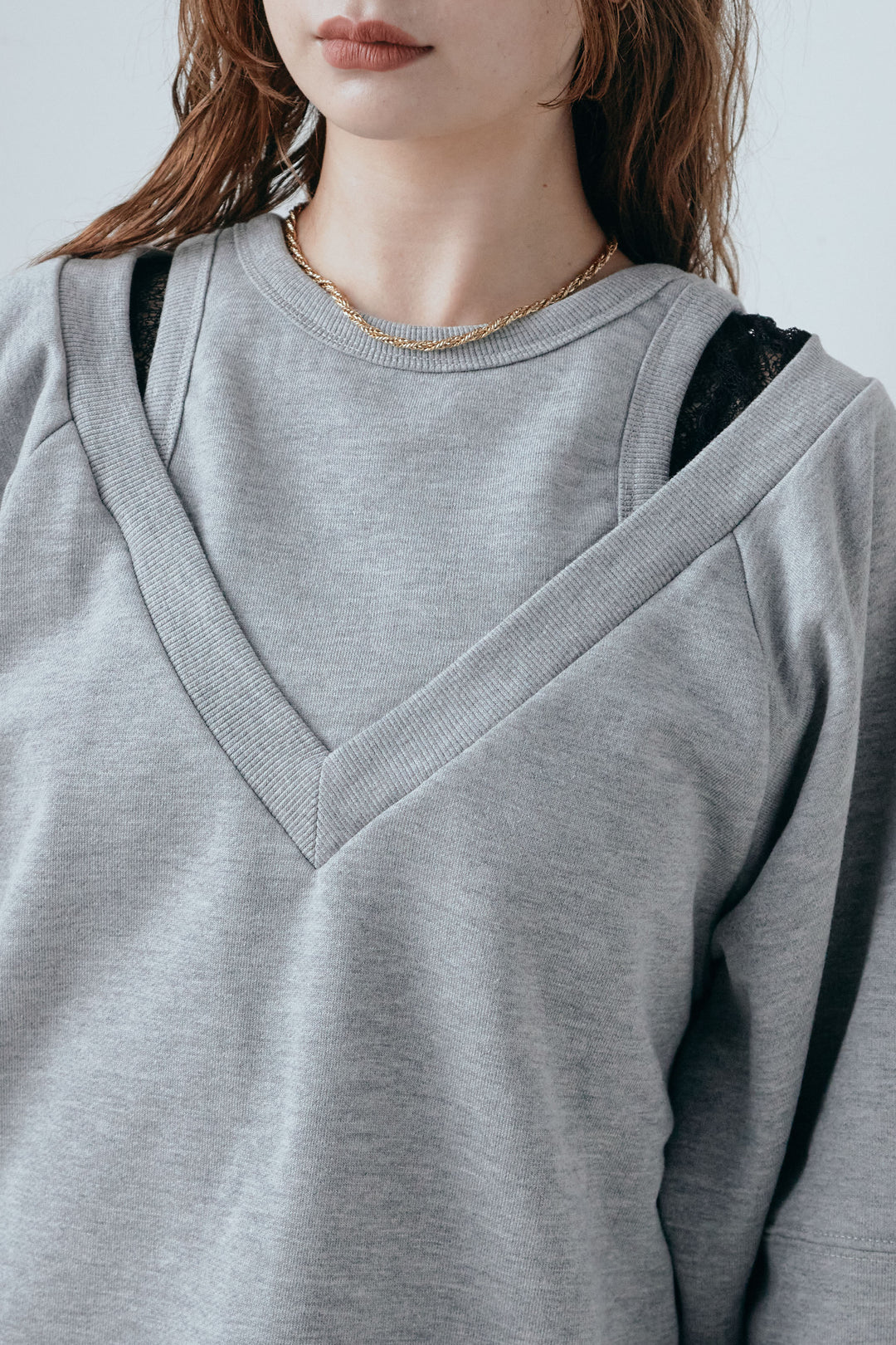 カットアウトランタンスリーブスウェット