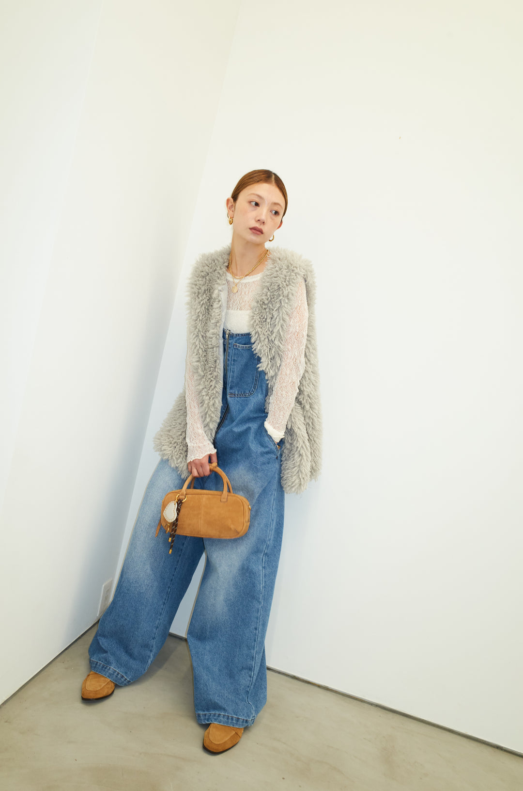 [予約/SET]プードルファーベスト+シアーレーストップス+フロントジップストラップデザインデニムサロペット(3set)