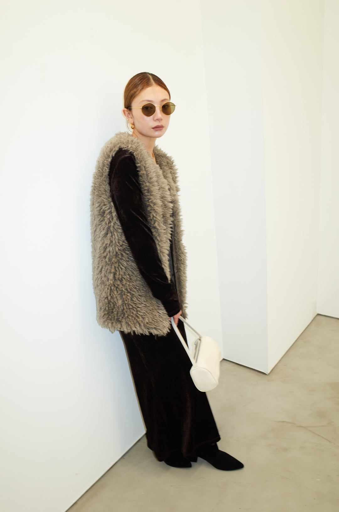 [予約/SET]ベロアバックオープンワンピース+プードルファーベスト(2set)