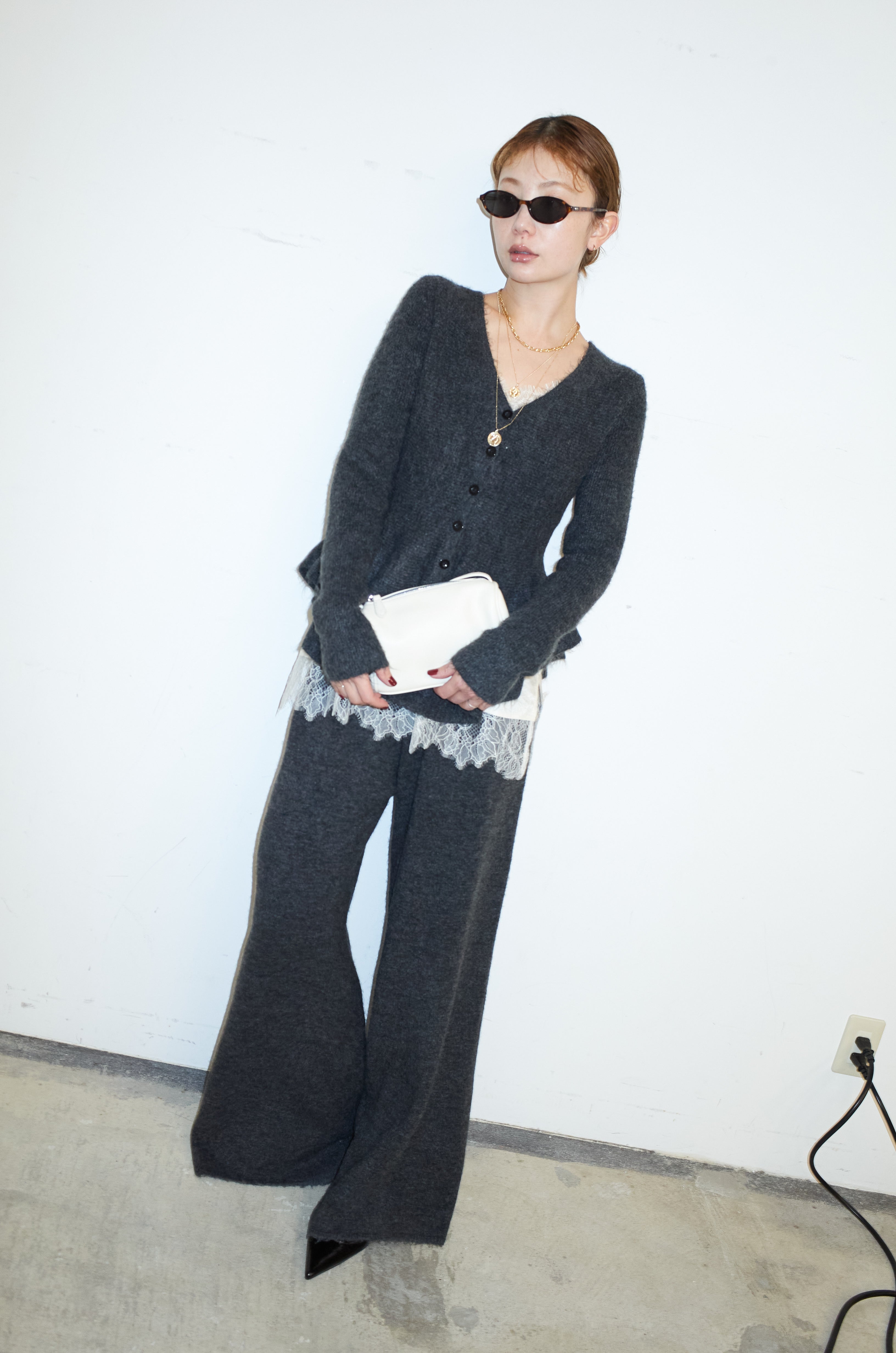 予約/SET]ペプラムニットセットアップ+サテンレースキャミソール(2set