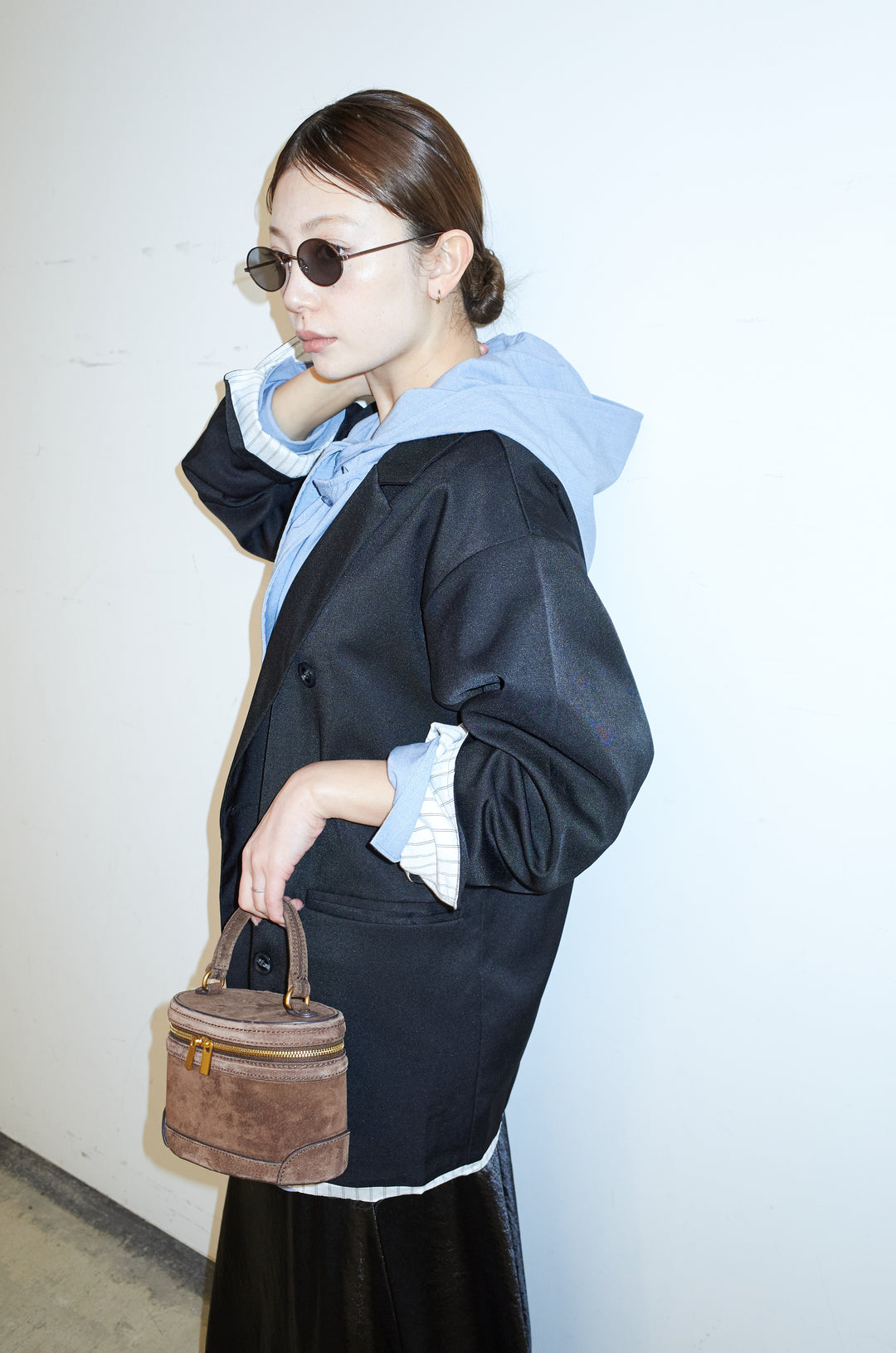 [予約]タイ付フーディーシャツ