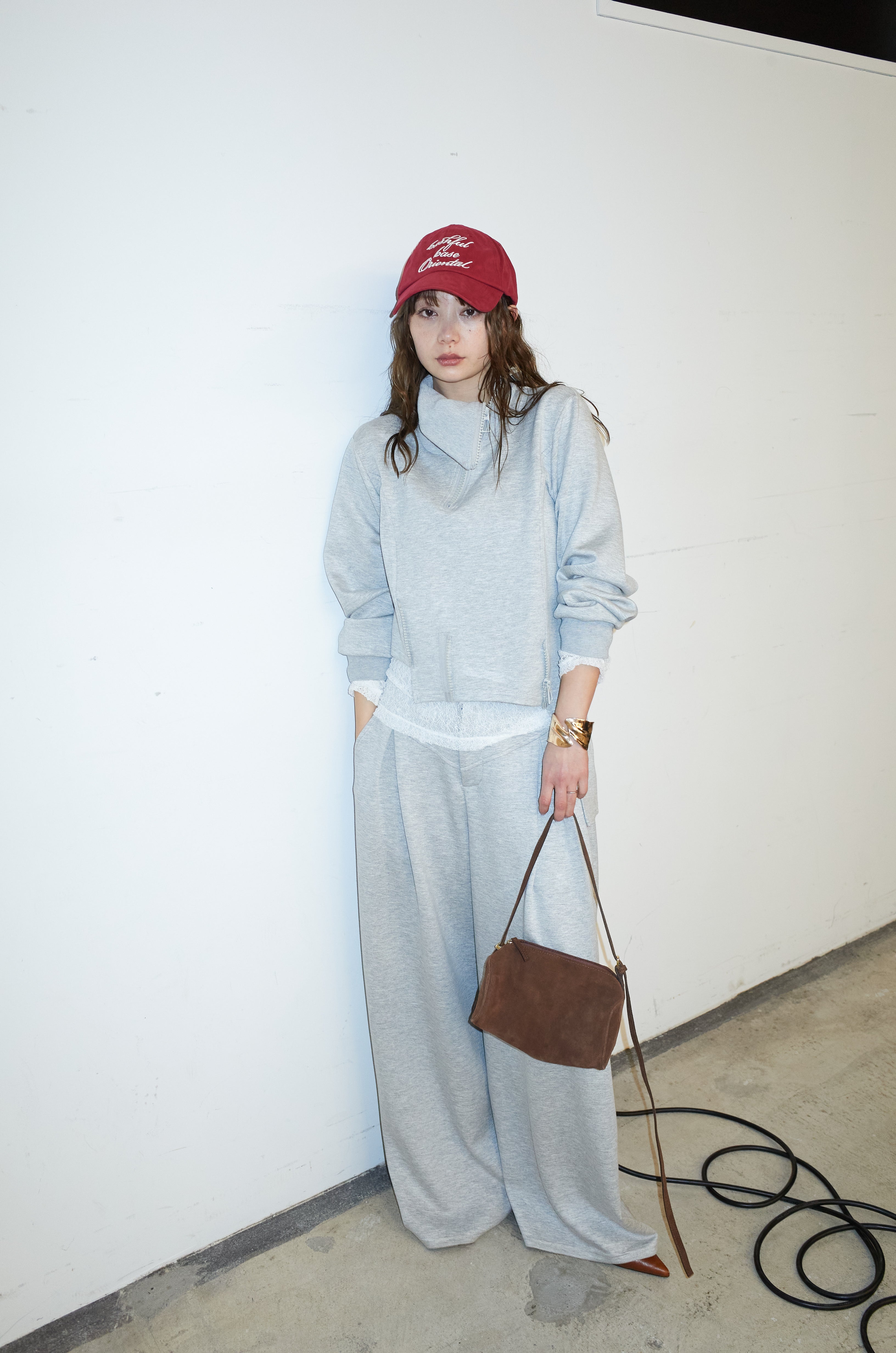 予約]アシメZIPギャザースウェットセット – IAMALPHA