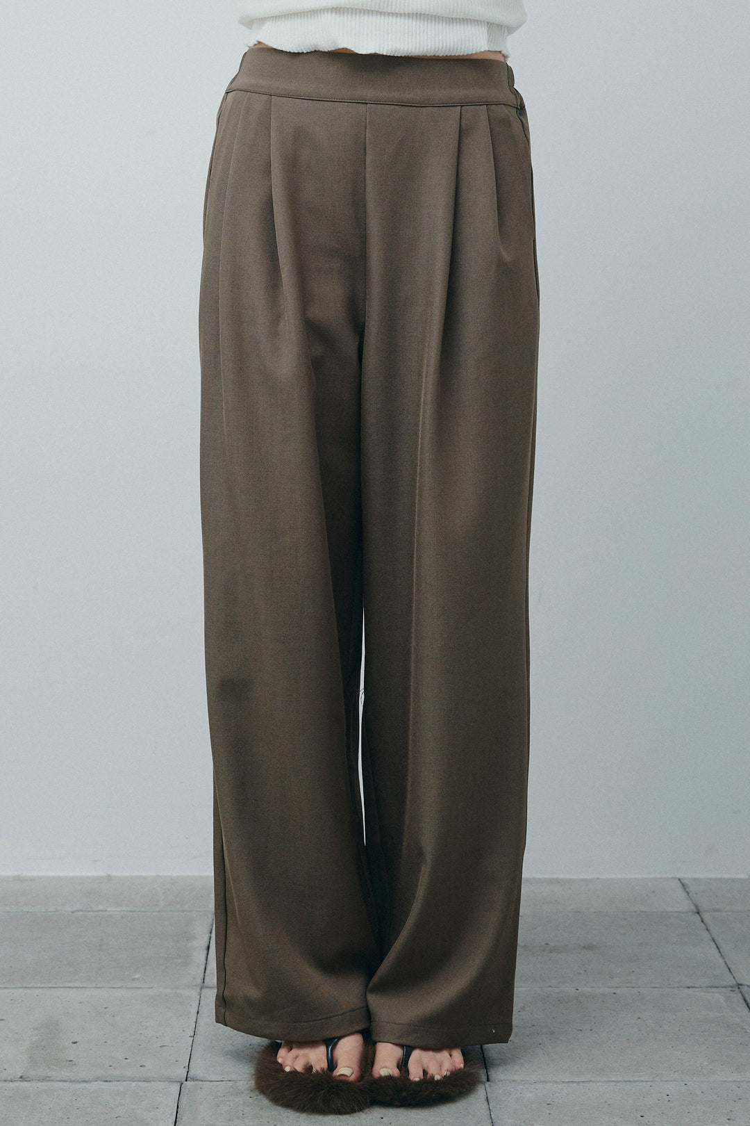 [予約/SET]ドロストシアーブルゾン+フロントボタンベアトップ+ツイルタックワイドパンツ(3set)