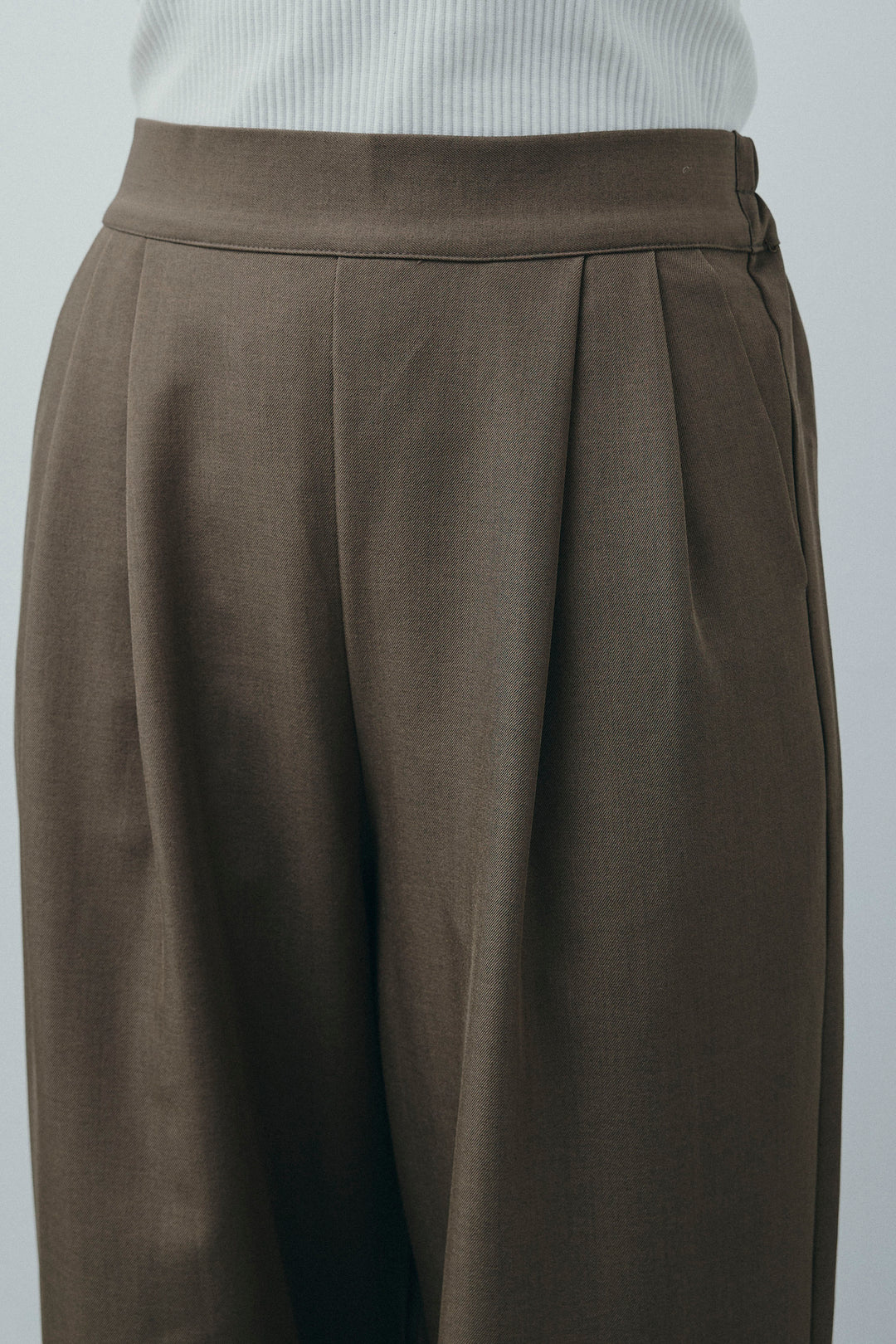 [予約/SET]ドロストシアーブルゾン+フロントボタンベアトップ+ツイルタックワイドパンツ(3set)