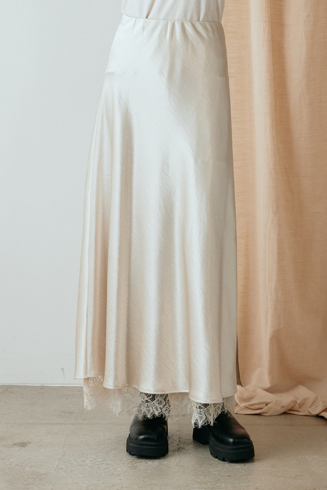 [予約/SET]ボアベスト+裾レースサテンスカート(2set)