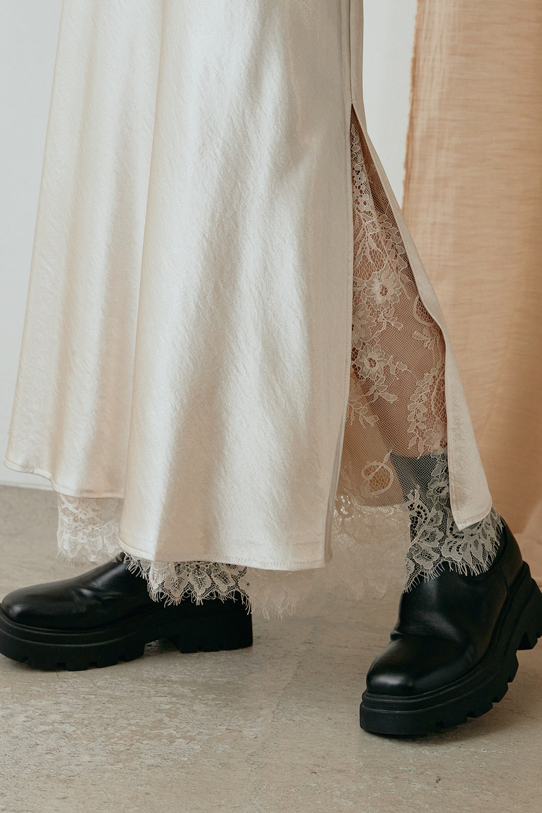 [予約/SET]ヴィンテージ加工PO+裾レースサテンスカート(2set)