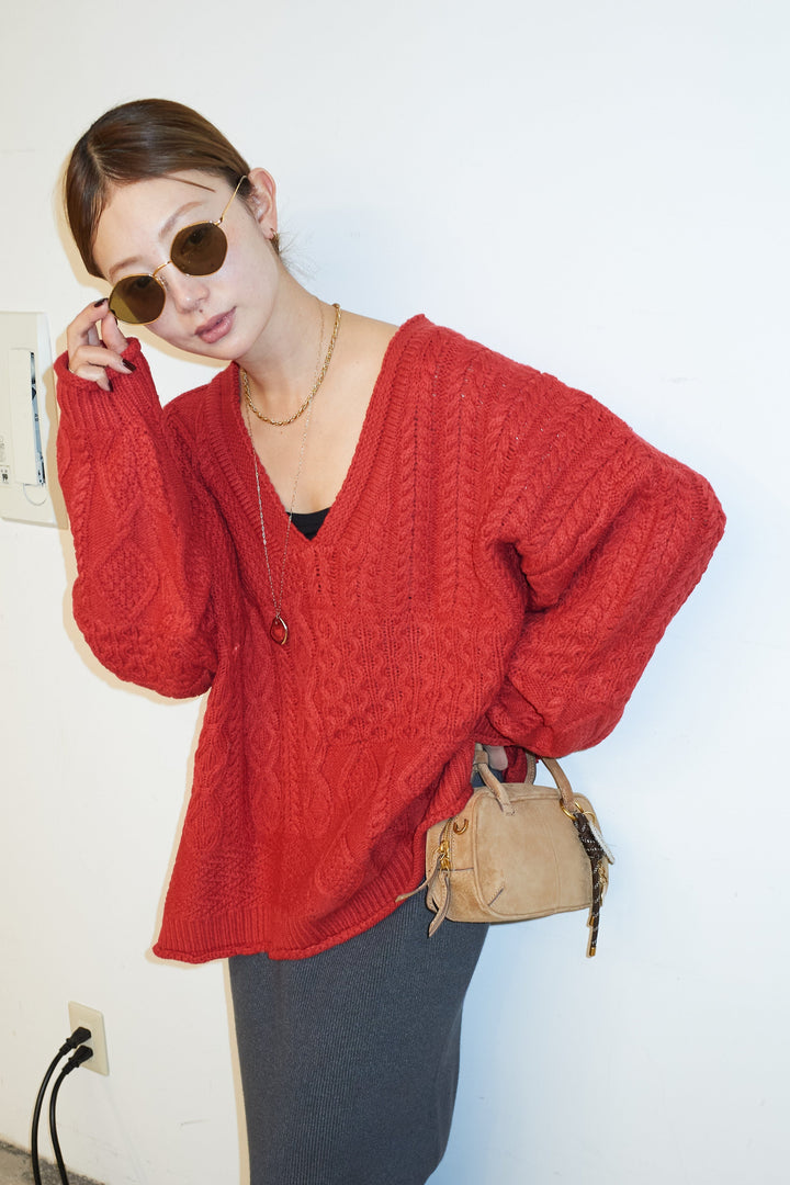 [予約]ケーブルVニットセーター