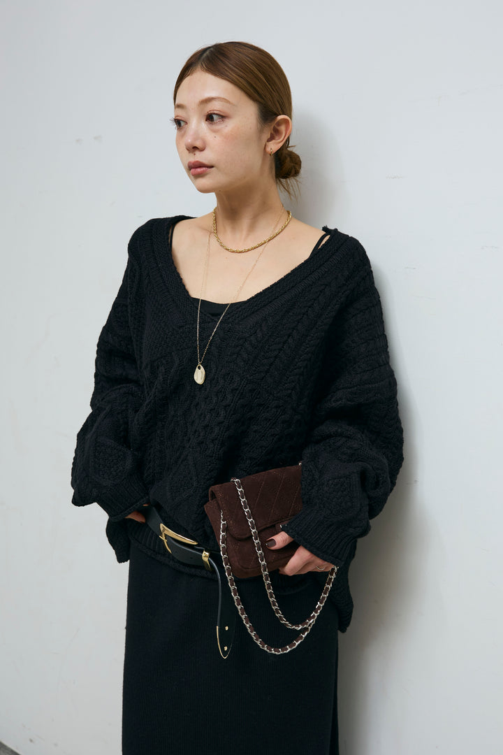 [予約]ケーブルVニットセーター