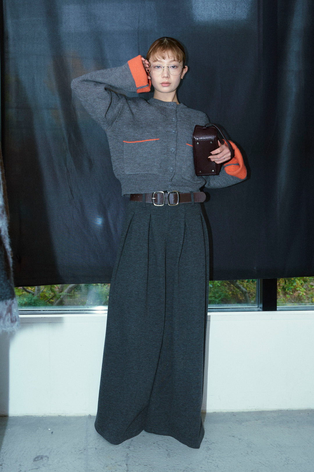 [予約/SET]アルパカタッチダブルフェイス配色カーデ+ベルト付きスゥイッチングタックパンツ(2set)