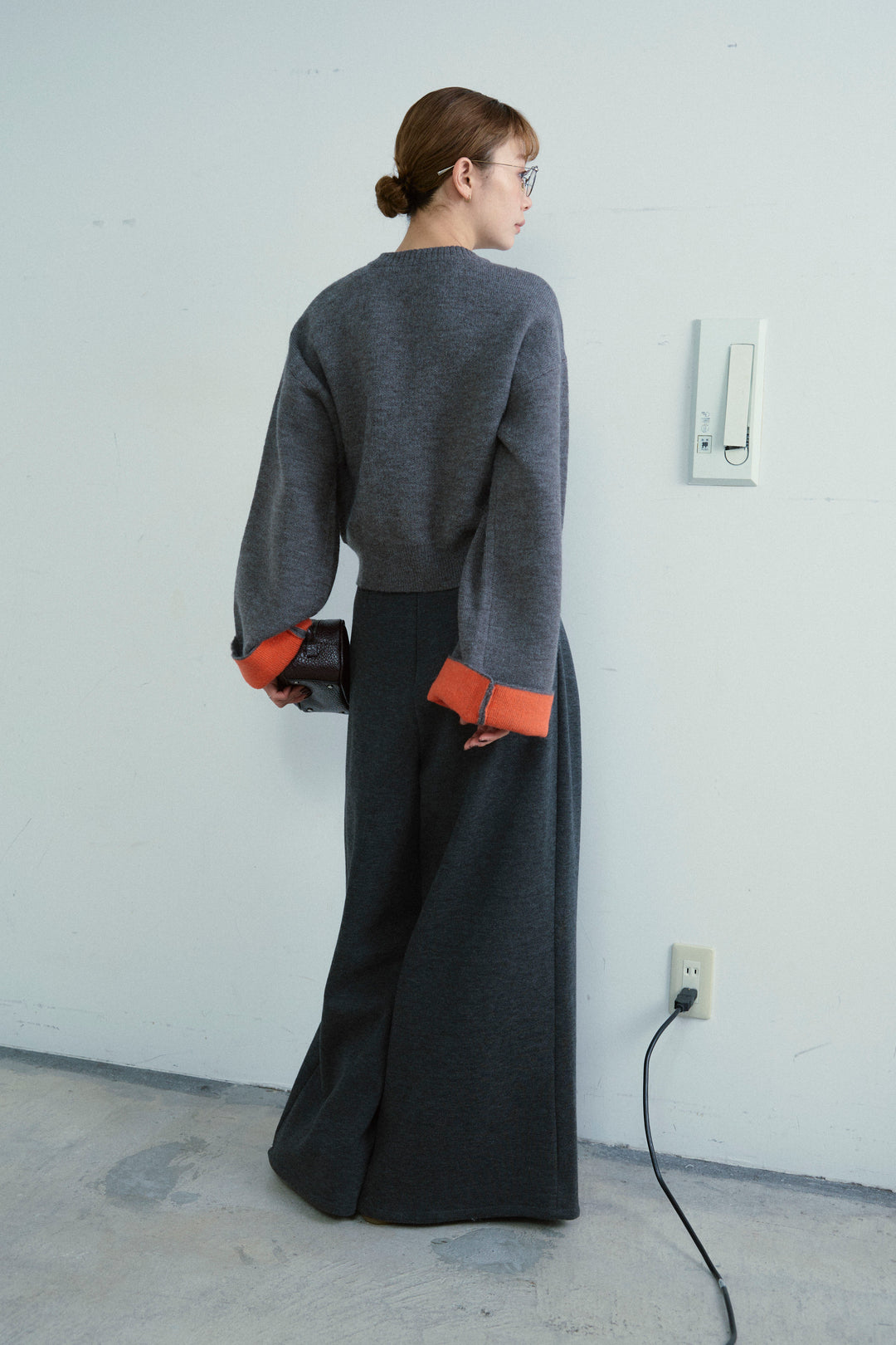 [予約/SET]アルパカタッチダブルフェイス配色カーデ+ベルト付きスゥイッチングタックパンツ(2set)