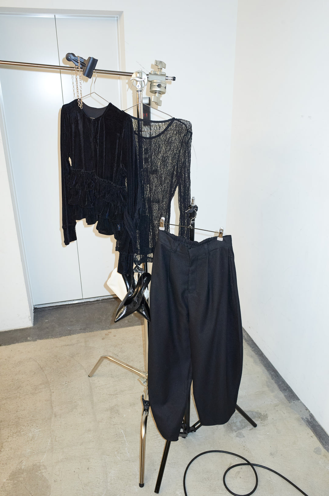 [予約/SET]シアーベロアティアードカーディガン+シアーレーストップス+ミックスカルゼサイドタックコクーンPT(3set)