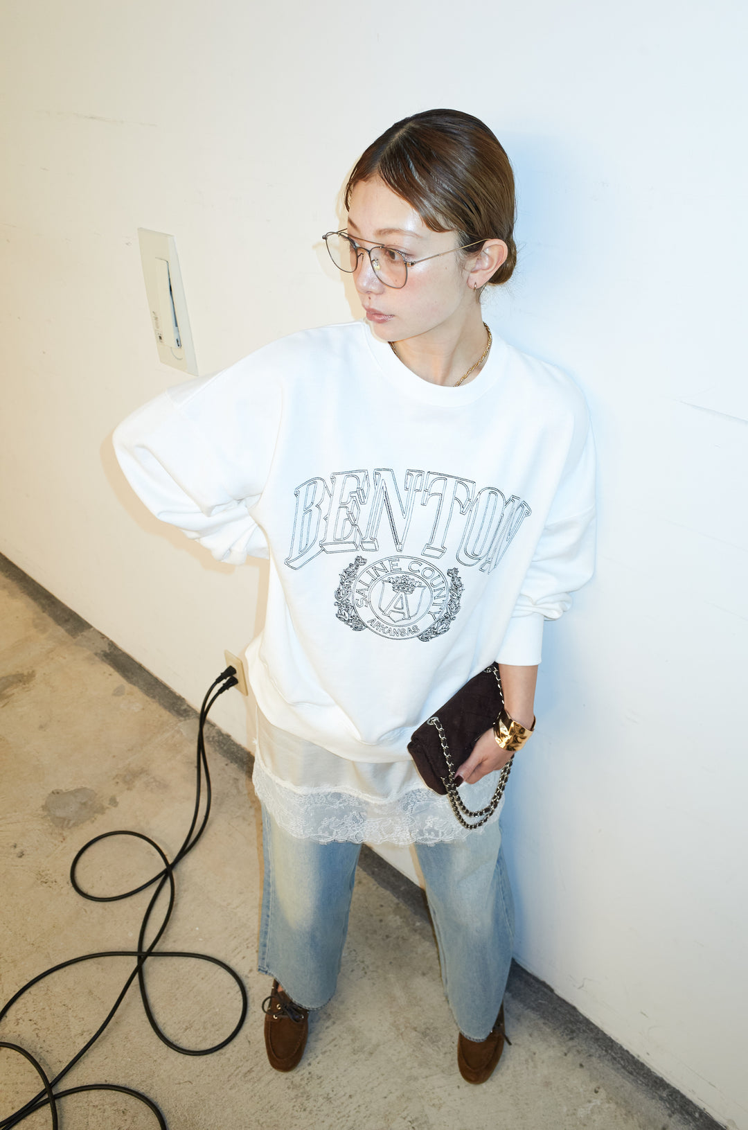 [予約/SET]カレッジロゴ刺繍スウェット+ウエスト切り替えストレートデニム(2set)