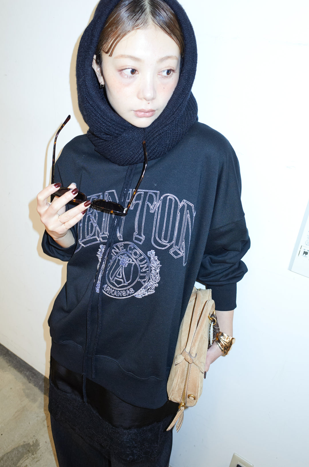 [予約/SET]カレッジロゴ刺繍スウェット+レースキャミ+ウエスト切り替えストレートデニム(3set)