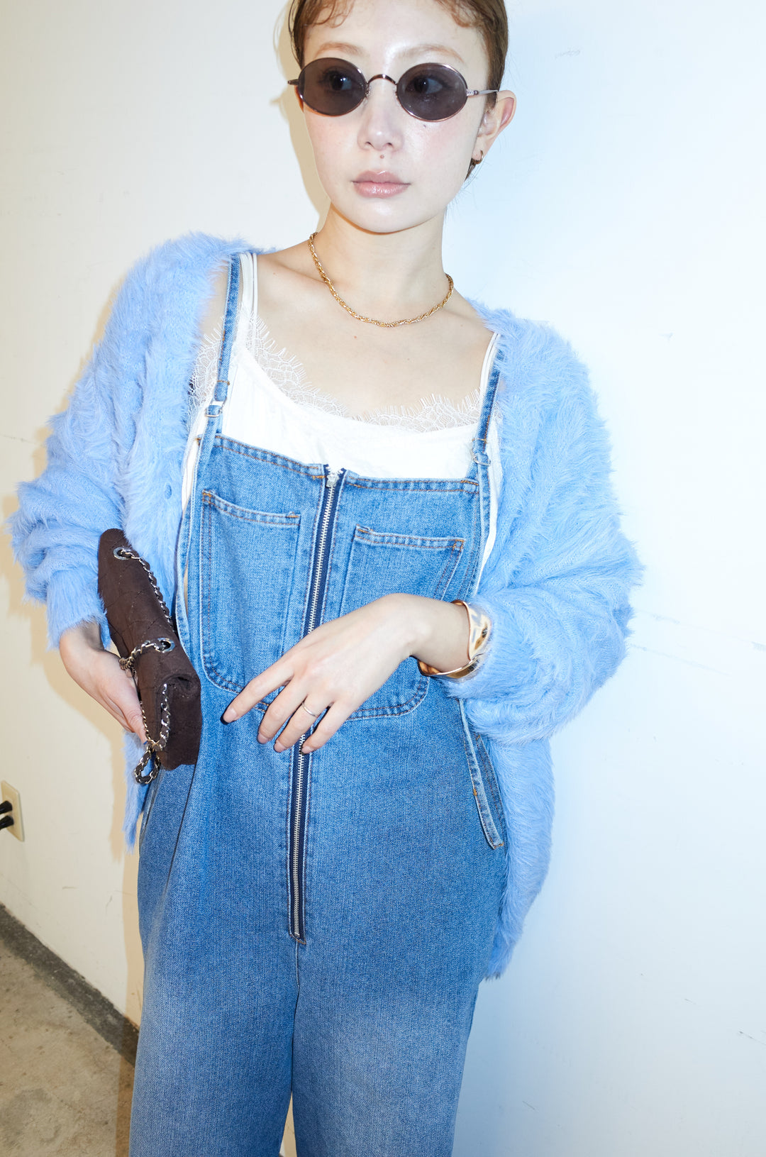 [予約/SET]起毛シャギーカーディガン+フロントジップストラップデザインデニムサロペット(2set)