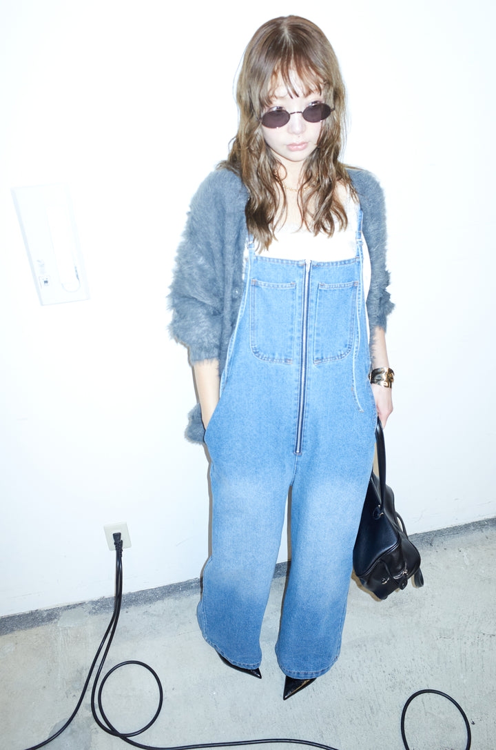 [予約/SET]起毛シャギーカーディガン+サテンレースキャミソール+フロントジップストラップデザインデニムサロペット(3set)