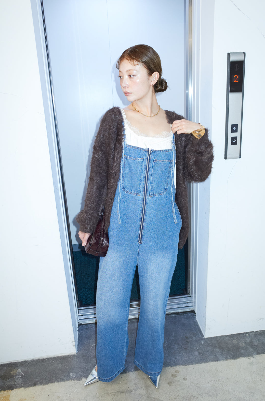 [予約/SET]起毛シャギーカーディガン+フロントジップストラップデザインデニムサロペット(2set)