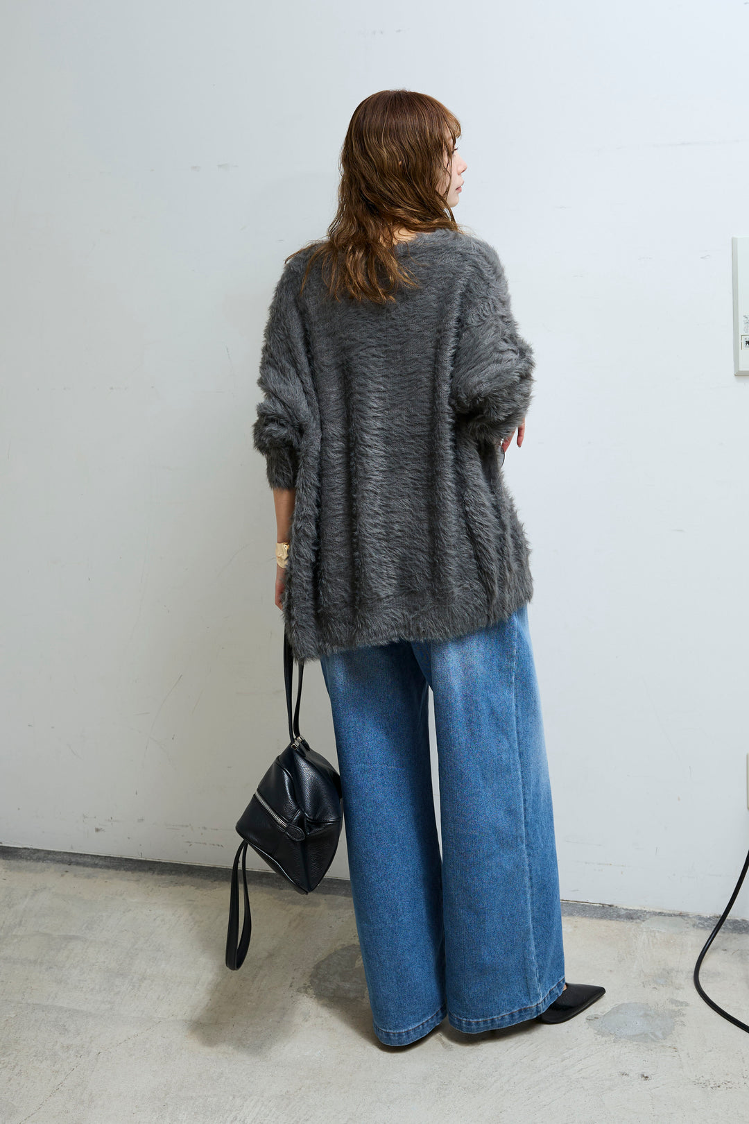 [予約/SET]起毛シャギーカーディガン+サテンレースキャミソール+フロントジップストラップデザインデニムサロペット(3set)