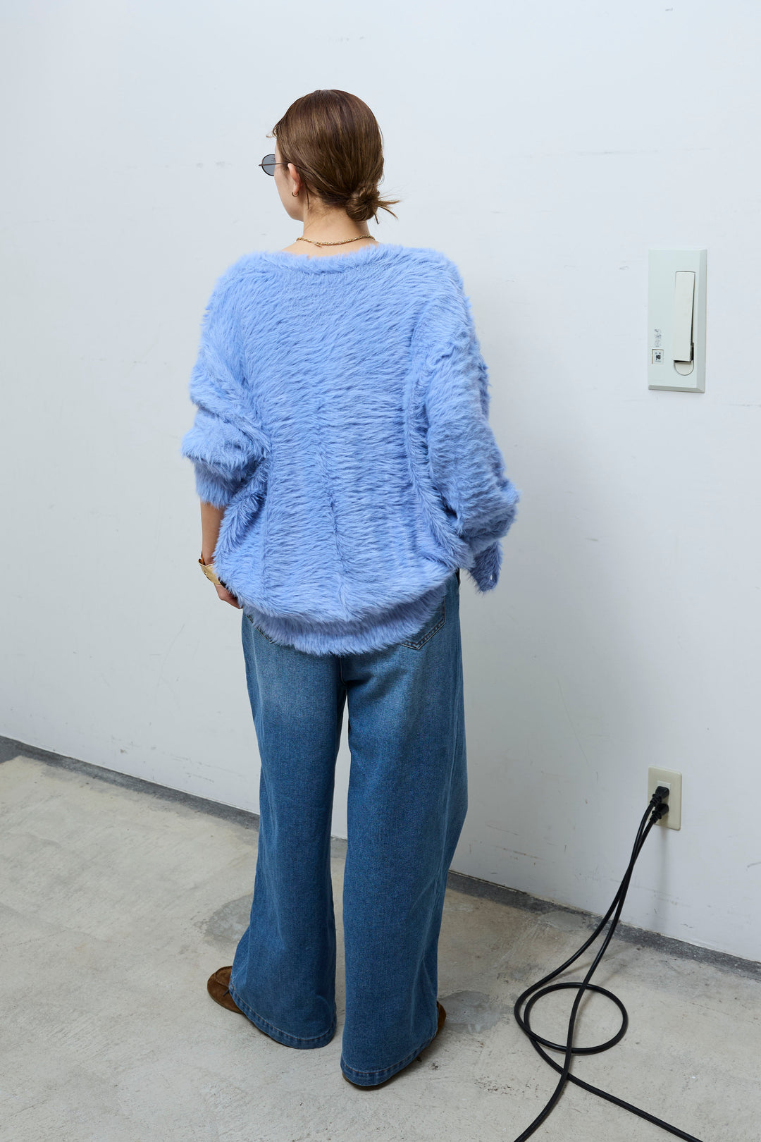 [予約/SET]起毛シャギーカーディガン+サテンレースキャミソール+フロントジップストラップデザインデニムサロペット(3set)