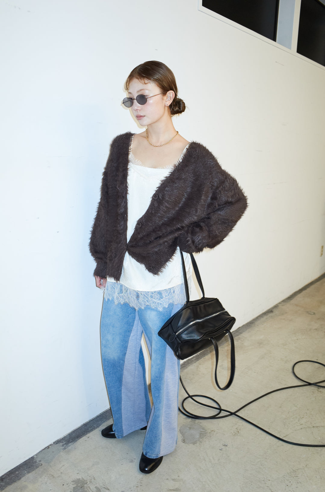 [予約/SET]起毛シャギーカーディガン+サテンレースキャミソール+スウェット切り替えデニムパンツ(3set)