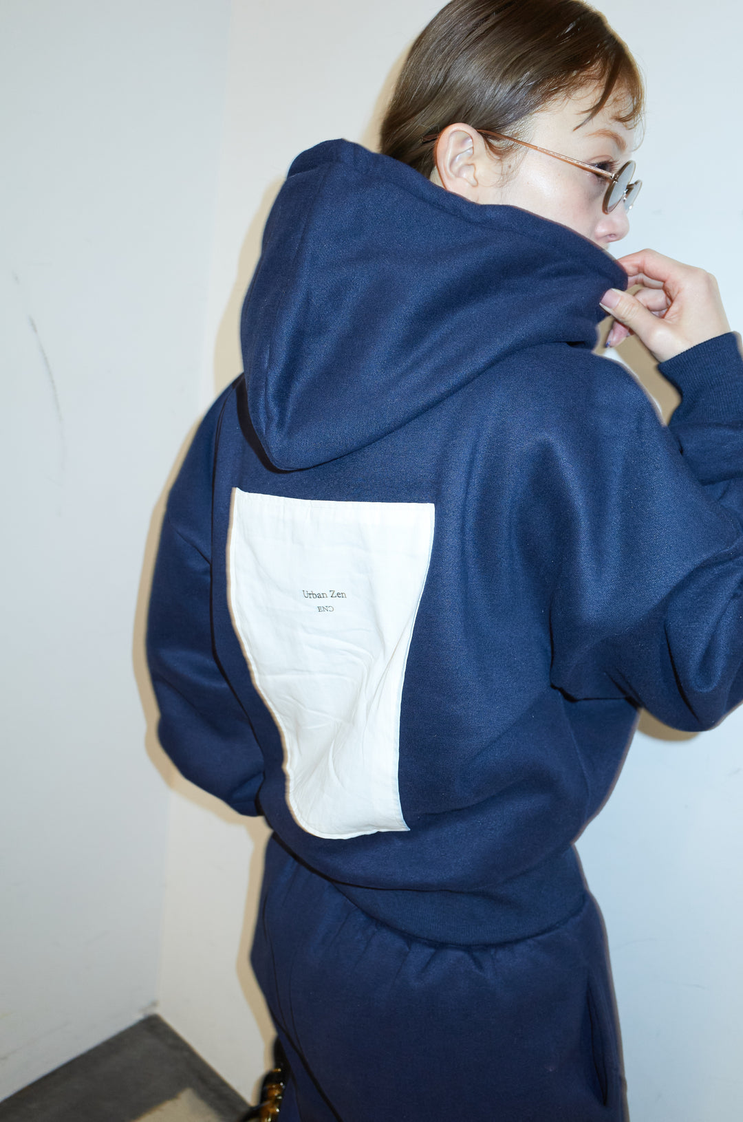 [予約/SET]バックラベルコンパクトフーディ+裏起毛立体カーブパンツ(2set)