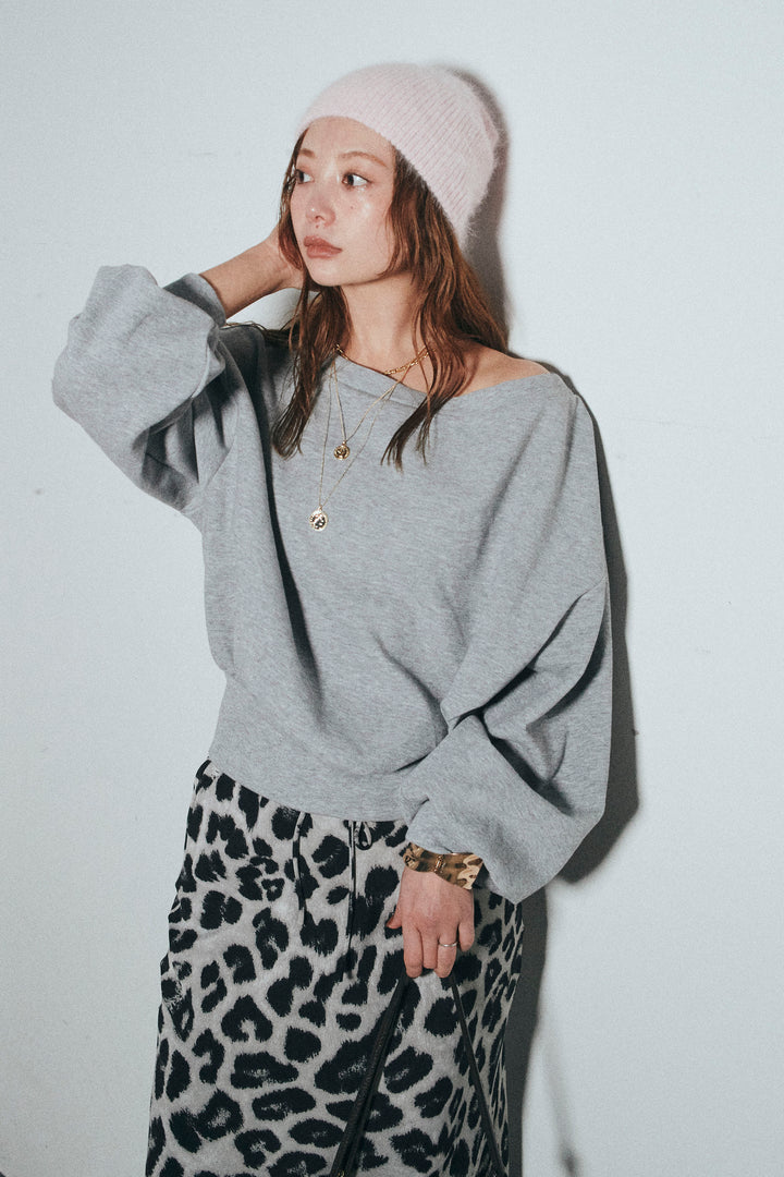 オフショルスウェットプルオーバー