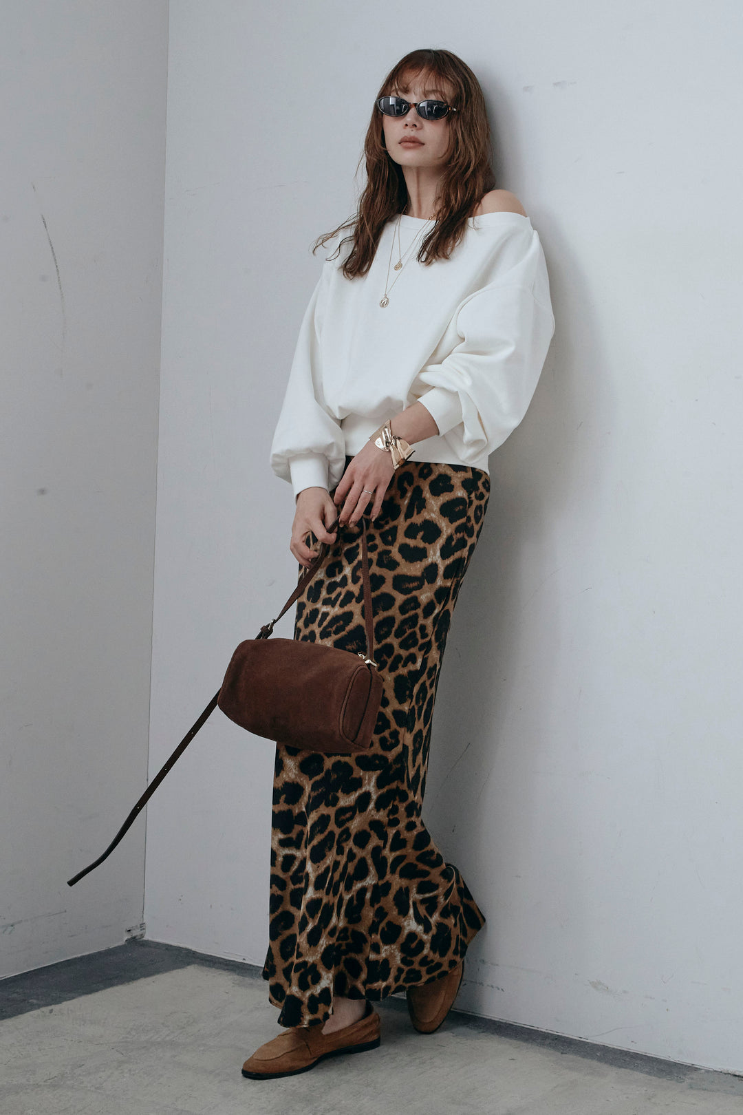 [予約/SET]オフショルスウェットプルオーバー+レオパードナロースカート(2set)