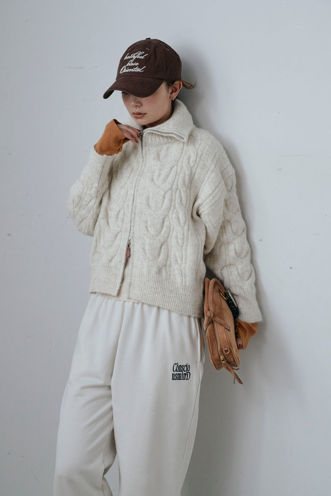 [予約/SET]ダブルジップケーブルハイネックPO+配色ミニハイネックリブTOPS+ロゴ刺繍ジョガー パンツ(3set)