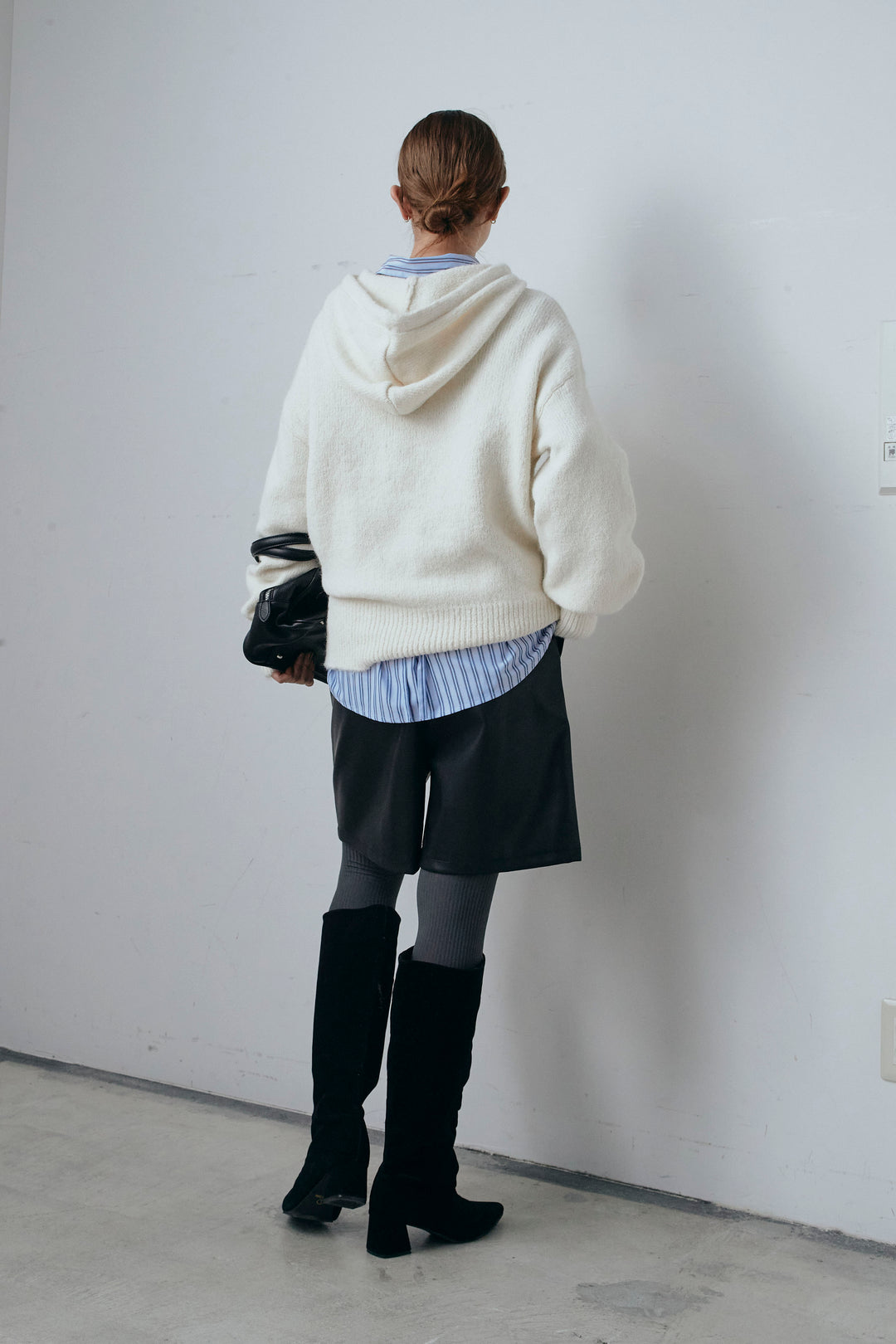 [予約/SET]ニットフーディ+カラーストライプ2WAYウエストシェイプシャツ+ストレッチフェイクレザーハーフパンツ(3set)