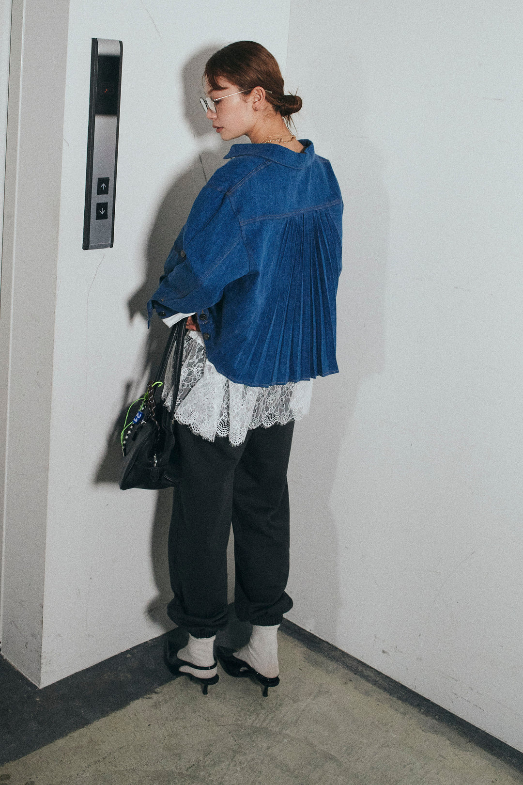 [予約/SET]バックプリーツデニムJK+レースコンビカットソー+ロゴ刺繍ジョガー パンツ(3set)