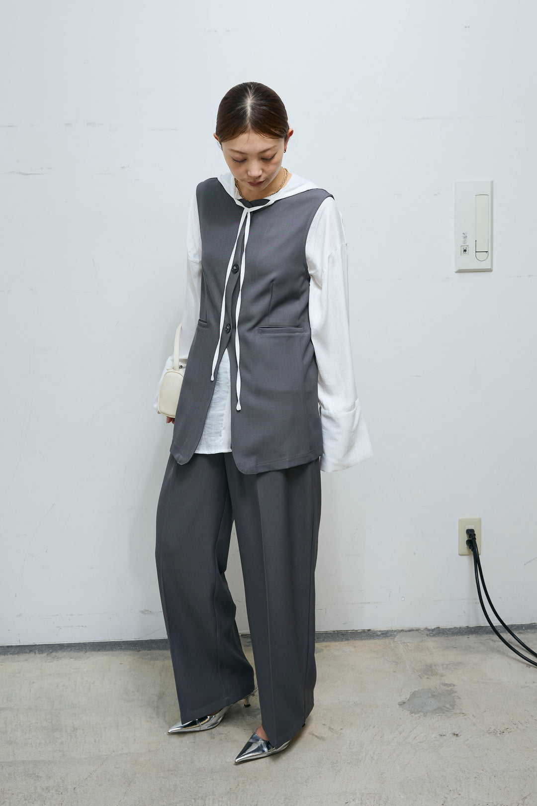[予約/SET]ウェーブジレ+リボン付きストレートパンツ(2set)