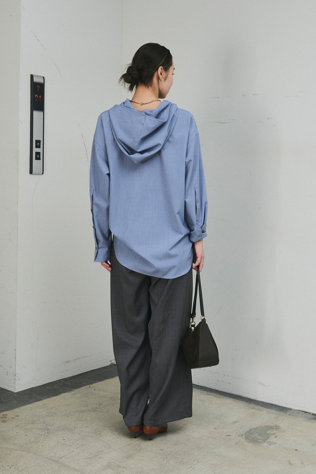 [予約/SET]タイ付フーディーシャツ+TRツイルタックパンツ(2set)