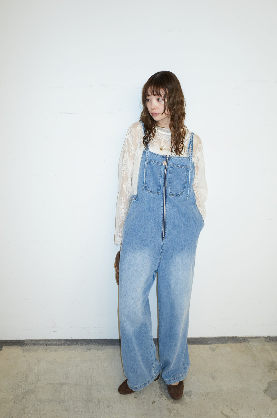 [予約/SET]シアーレースブラウス+フロントジップストラップデザインデニムサロペット(2set)