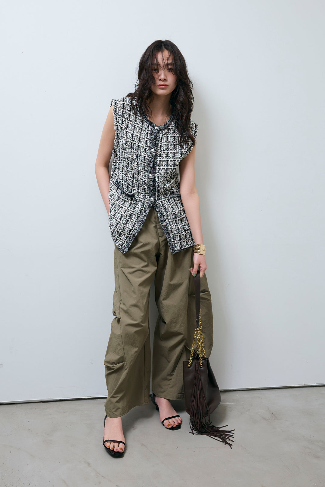 [予約/SET]ツイードライクニットベスト+ドライタフタバレルレッグパンツ(2set)