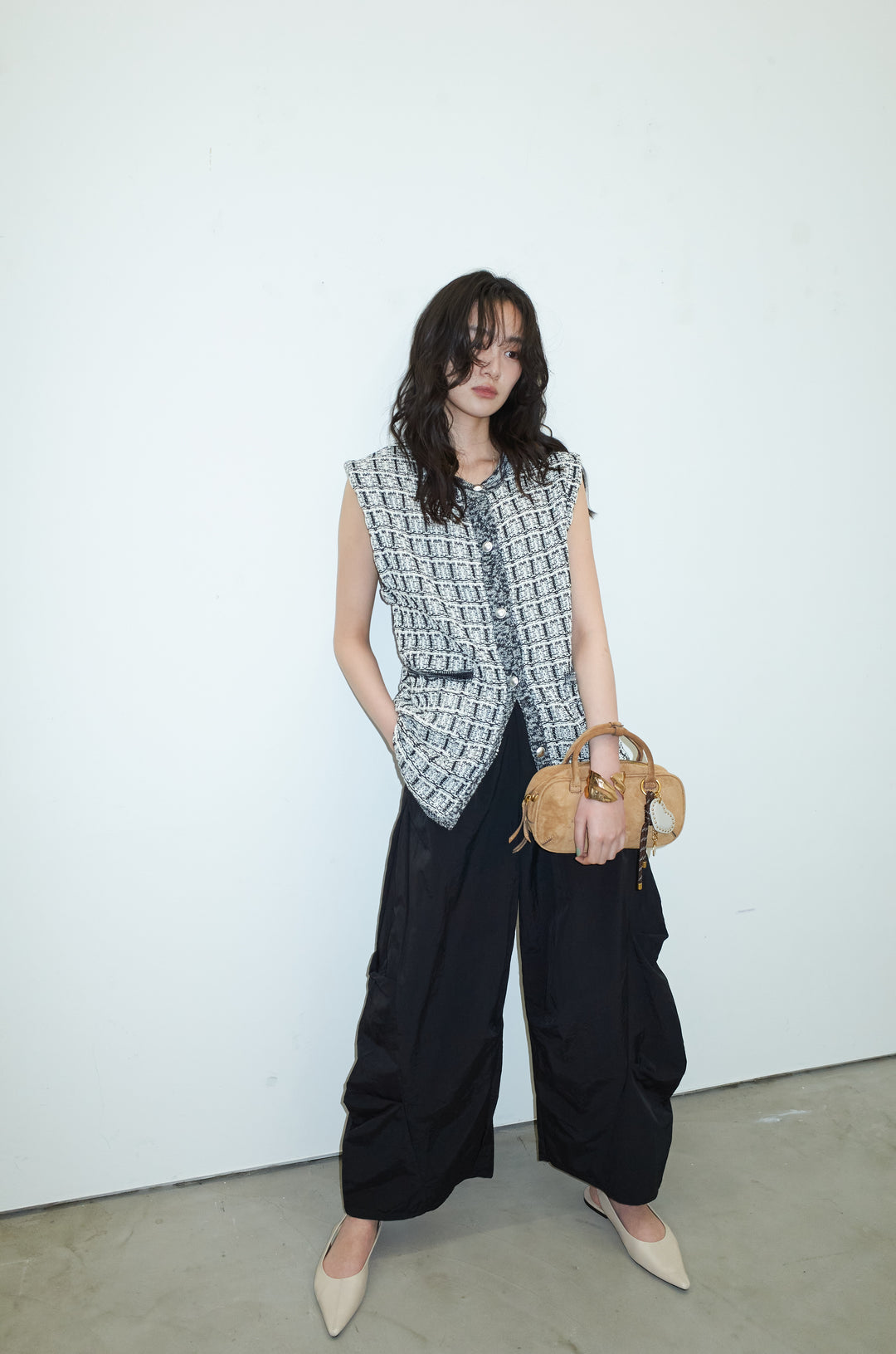 [予約/SET]ツイードライクニットベスト+ドライタフタバレルレッグパンツ(2set)