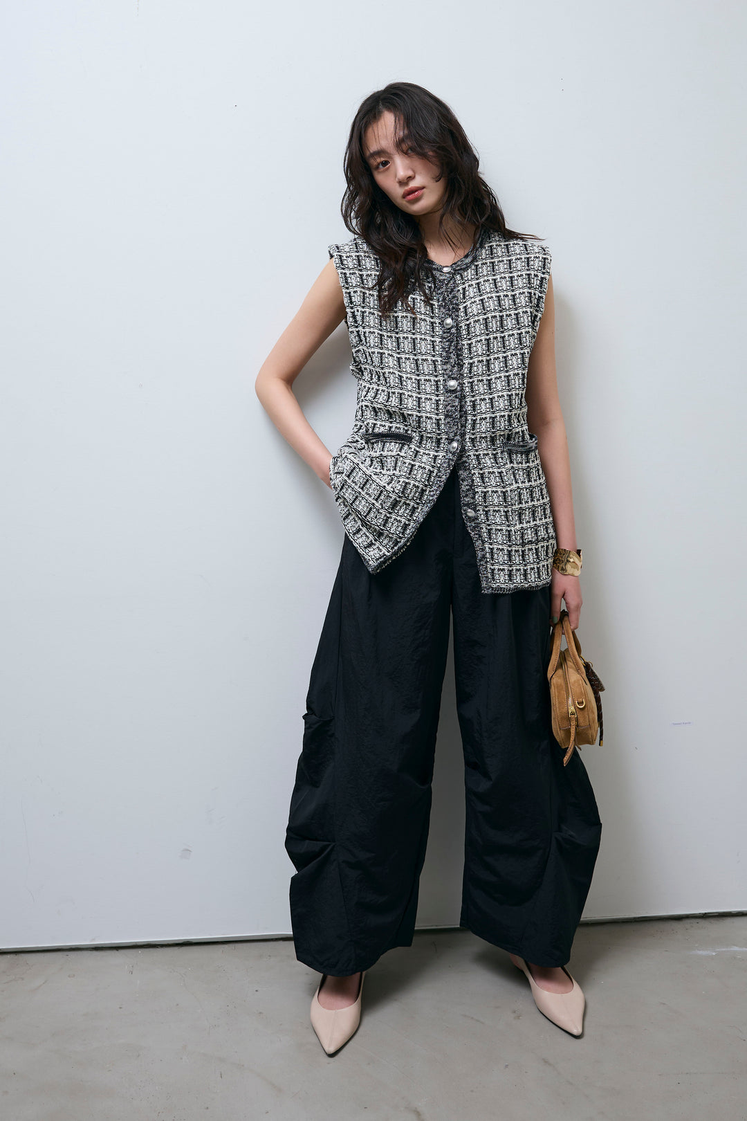 [予約/SET]ツイードライクニットベスト+ドライタフタバレルレッグパンツ(2set)