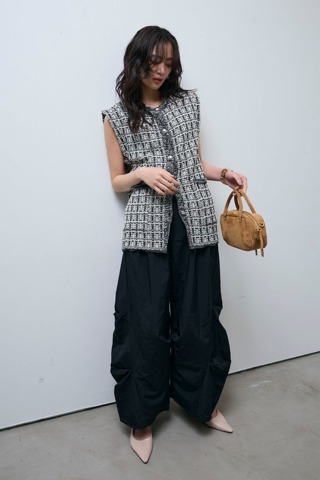 [予約/SET]ツイードライクニットベスト+ドライタフタバレルレッグパンツ(2set)