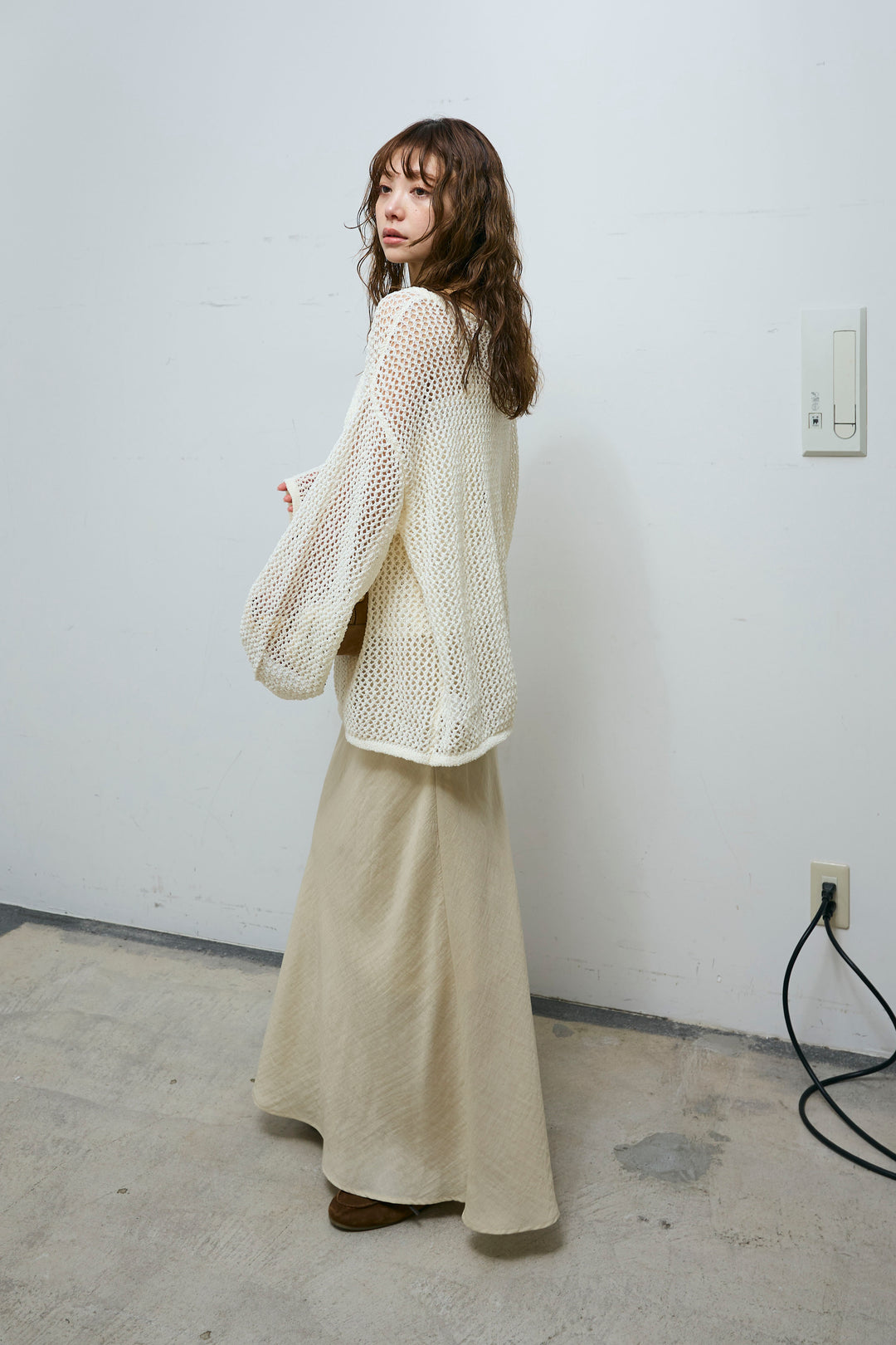 [予約/SET]メッシュ編みキャミセットVネックプルオーバー+リネンブレンドロングナロースカート(2set)