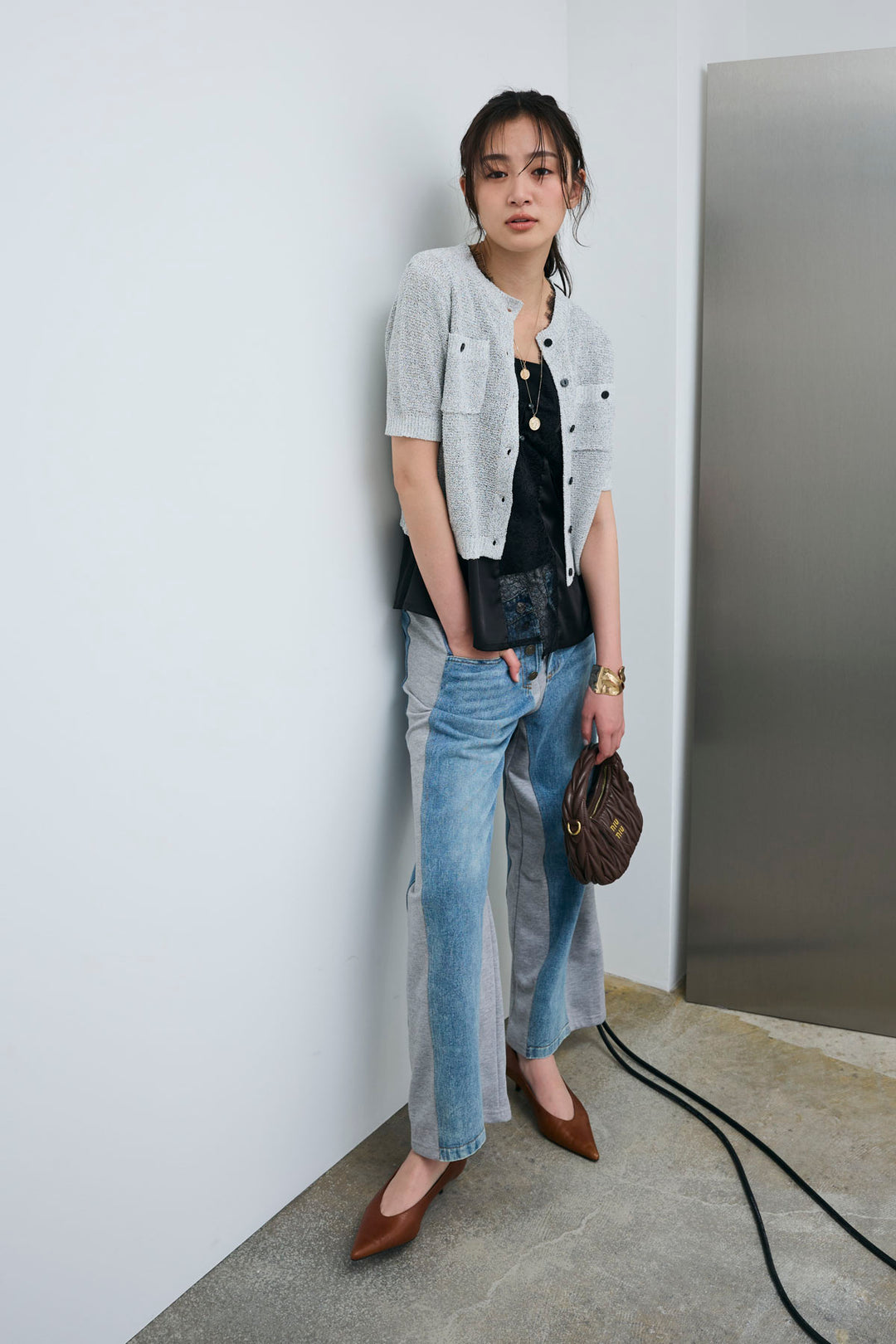 [予約/SET]フロントポケットハーフスリーブカーディガン+レース切り替えサテンブラウス+スウェット切り替えデニムパンツ(3set)