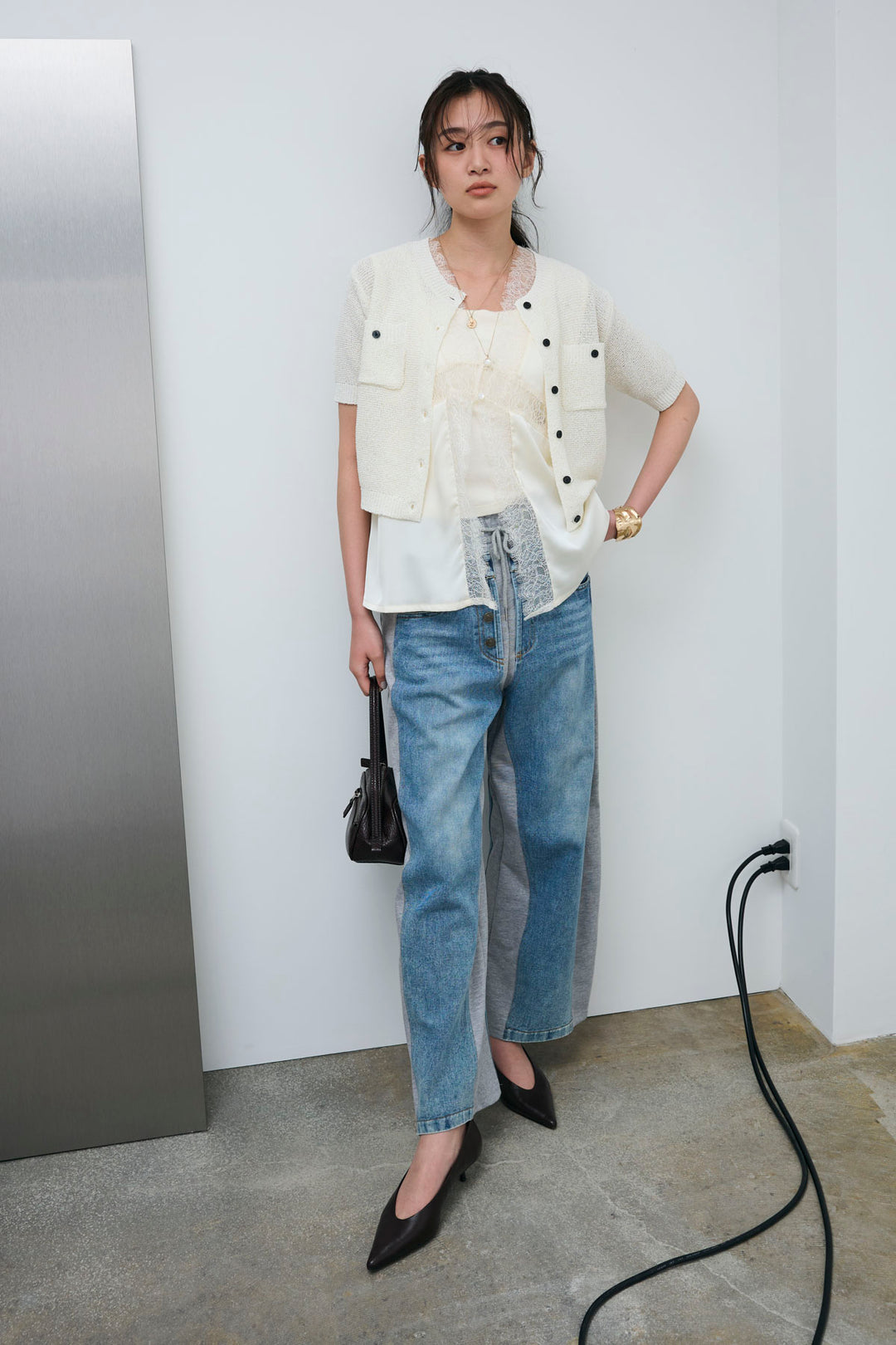 [予約/SET]フロントポケットハーフスリーブカーディガン+レース切り替えサテンブラウス+スウェット切り替えデニムパンツ(3set)