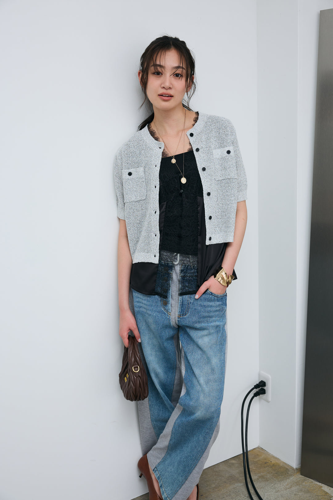 [予約]レース切り替えサテンブラウス