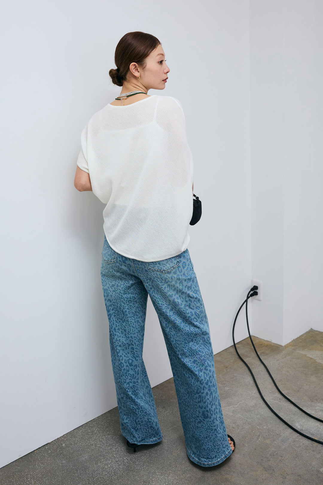 [予約/SET]シルク混アシンメトリードルマンサマーニット+レオパード5pocketデニム(2set)
