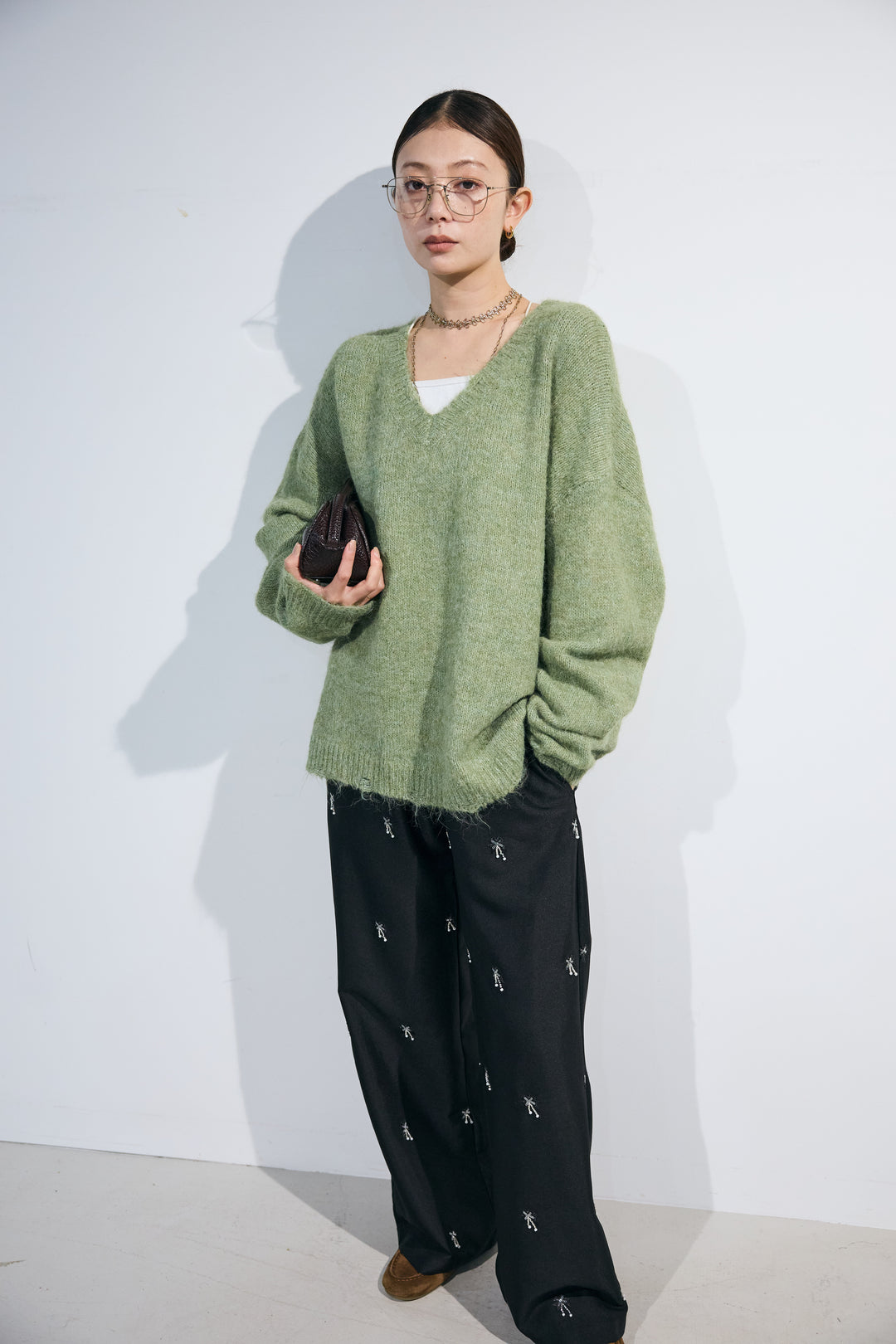 [予約/SET]モヘアライクルーズVネックダメージニット+総ビーズ刺繍パンツ(2set)
