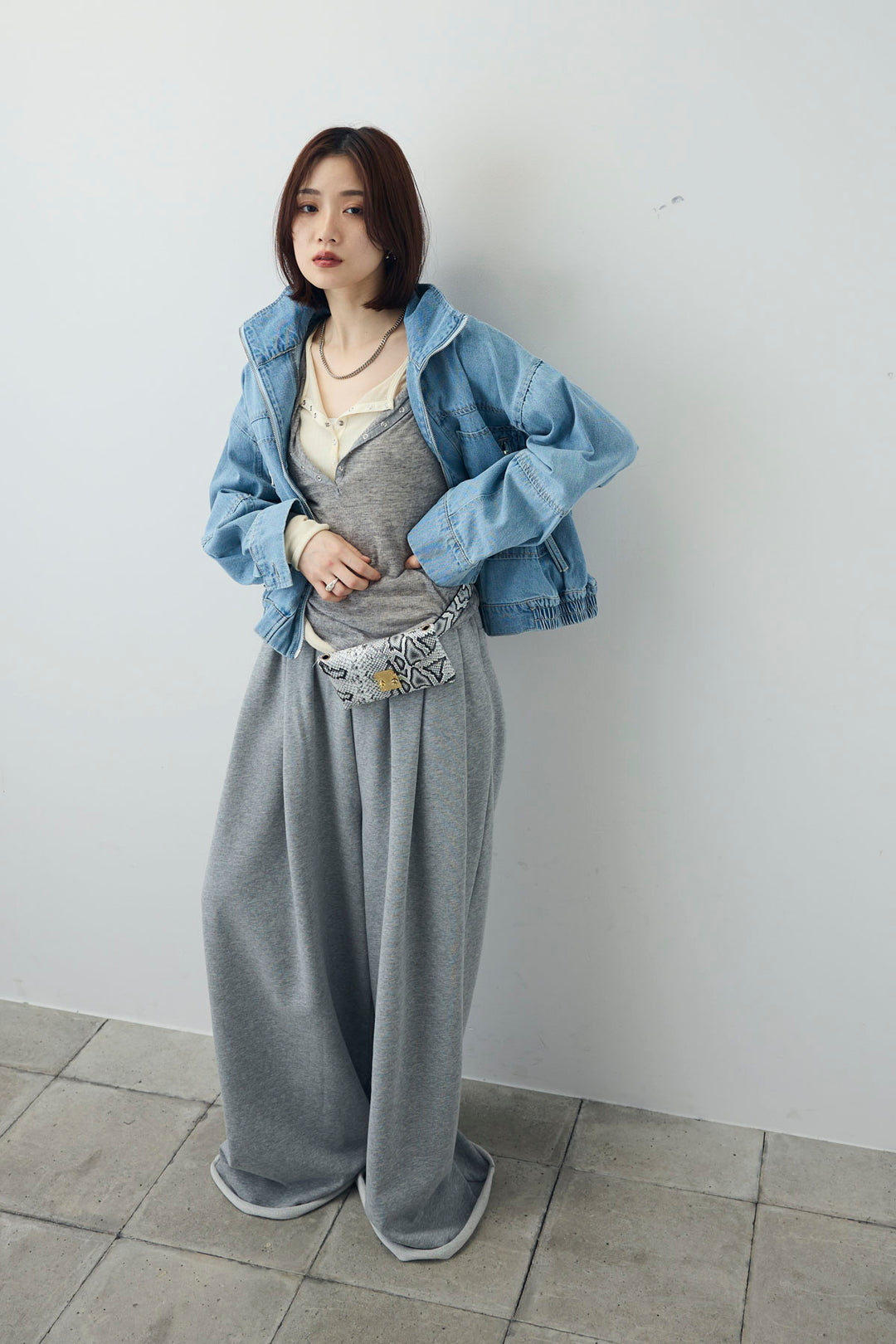 [予約/SET]ダブルウエストスウェットパンツ+スタンドカラーショート丈デニムブルゾン(2set)