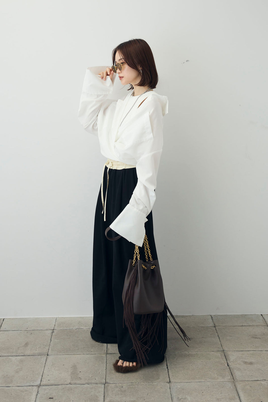 [予約/SET]カップ付きアメスリタンク+ビッグカフスオーバーサイズシャツ+ダブルウエストスウェットパンツ(3set)