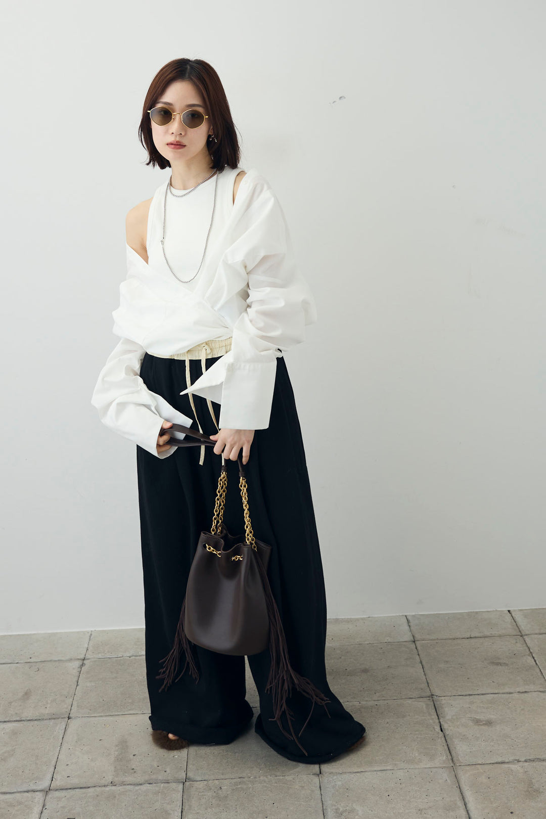 [予約/SET]カップ付きアメスリタンク+ビッグカフスオーバーサイズシャツ+ダブルウエストスウェットパンツ(3set)