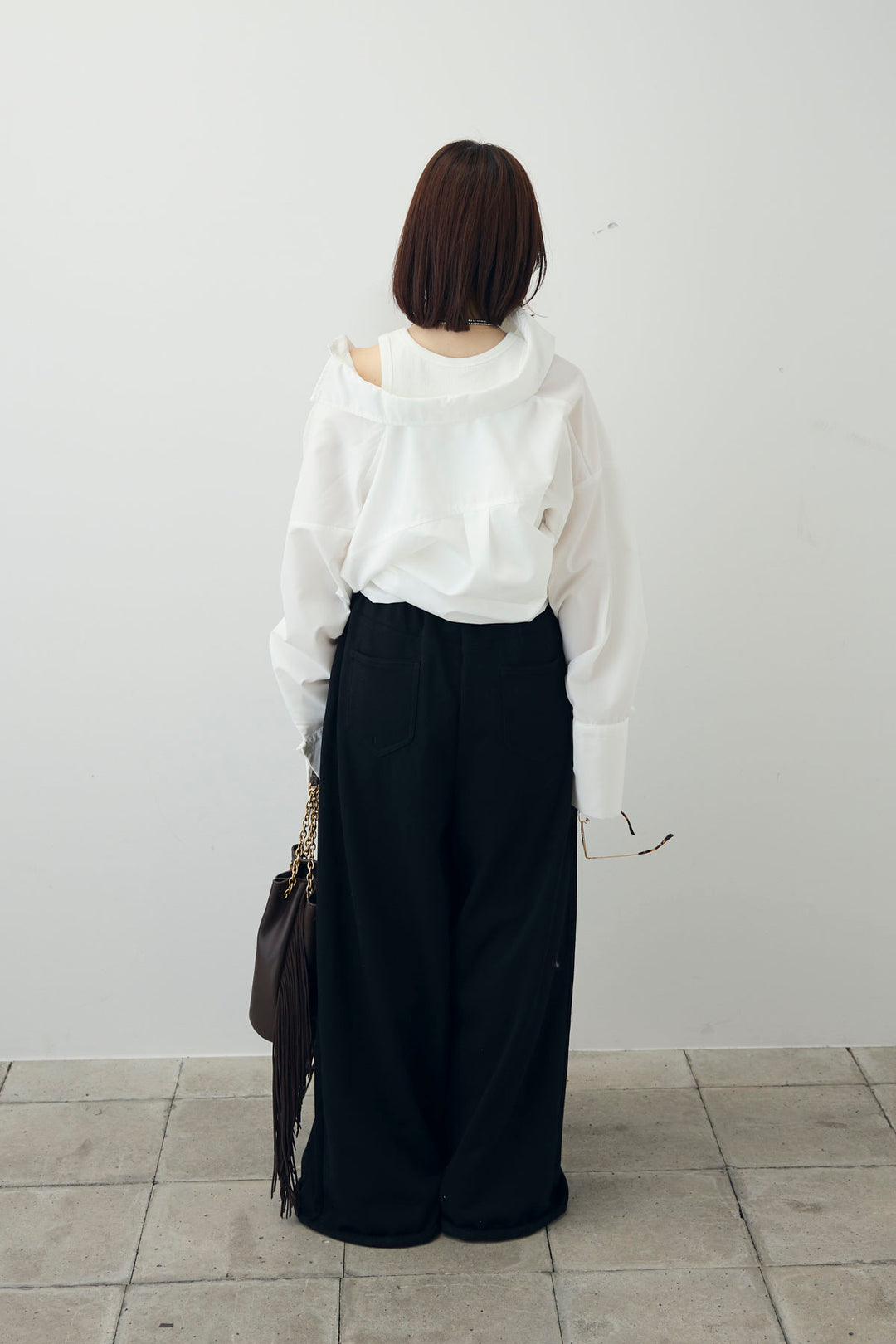 [予約/SET]カップ付きアメスリタンク+ビッグカフスオーバーサイズシャツ+ダブルウエストスウェットパンツ(3set)