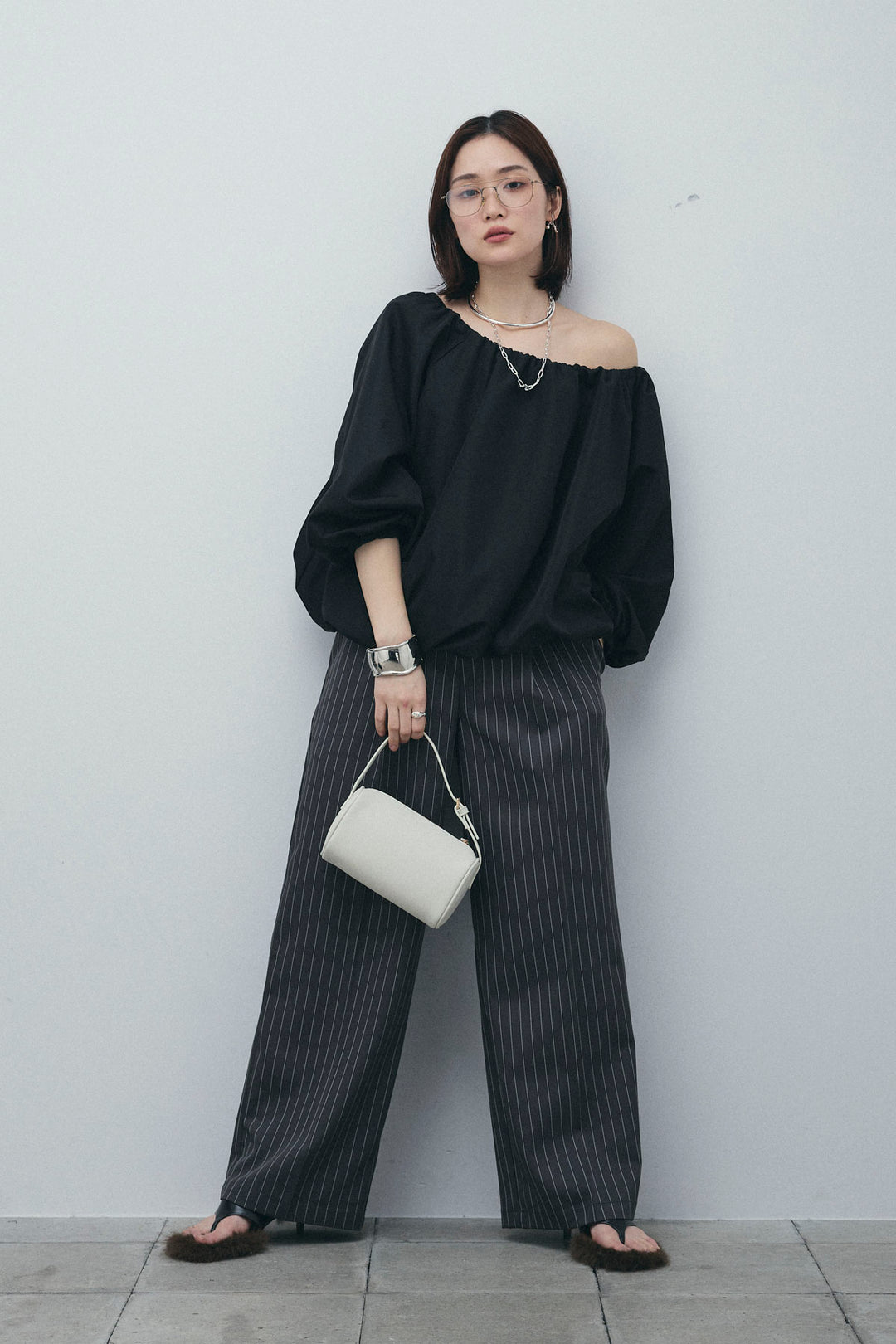 [予約/SET]オフショルバルーンブラウス+ダブルウエストピンストライプパンツ(2set)