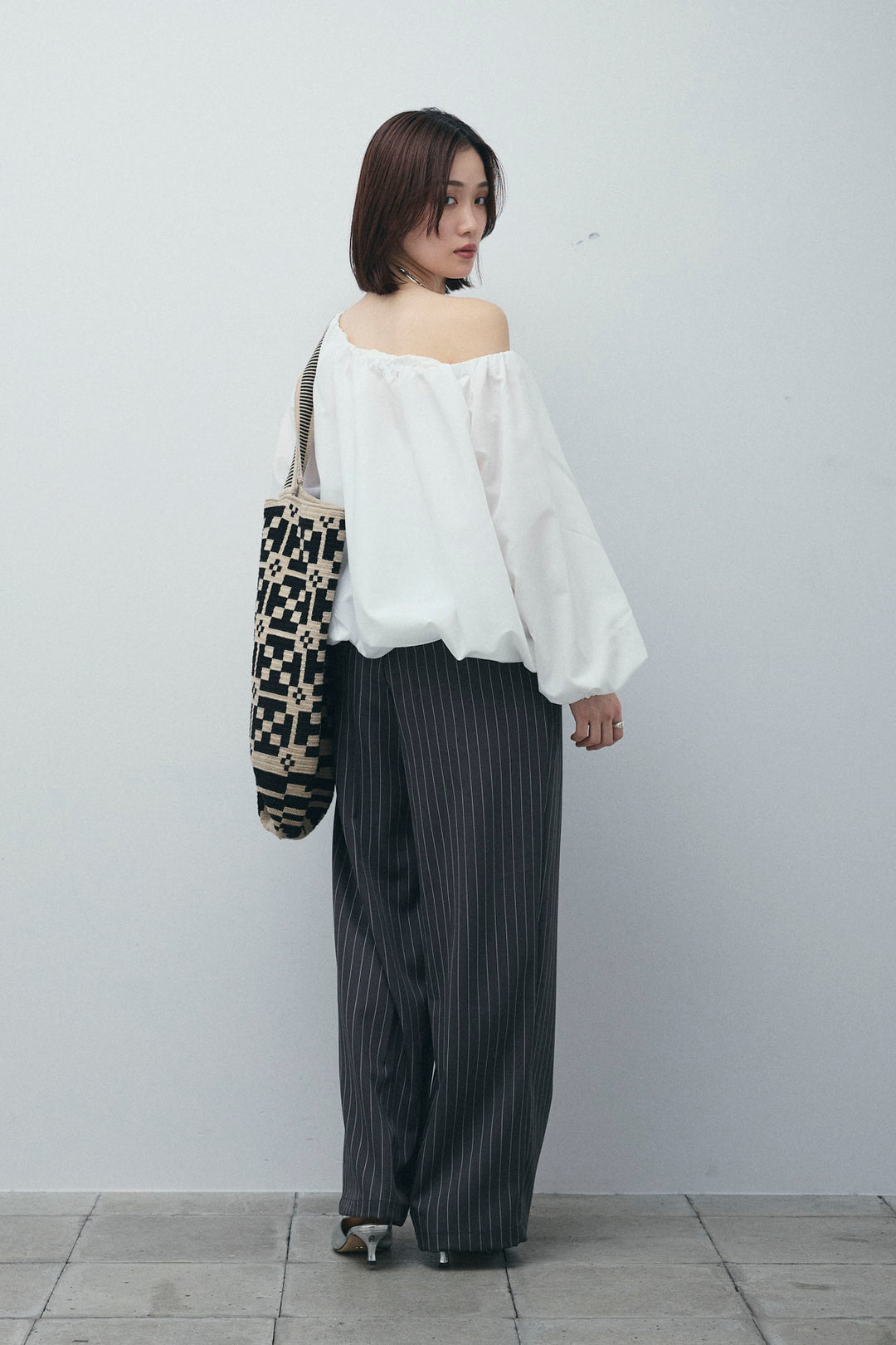 [予約/SET]オフショルバルーンブラウス+ダブルウエストピンストライプパンツ(2set)