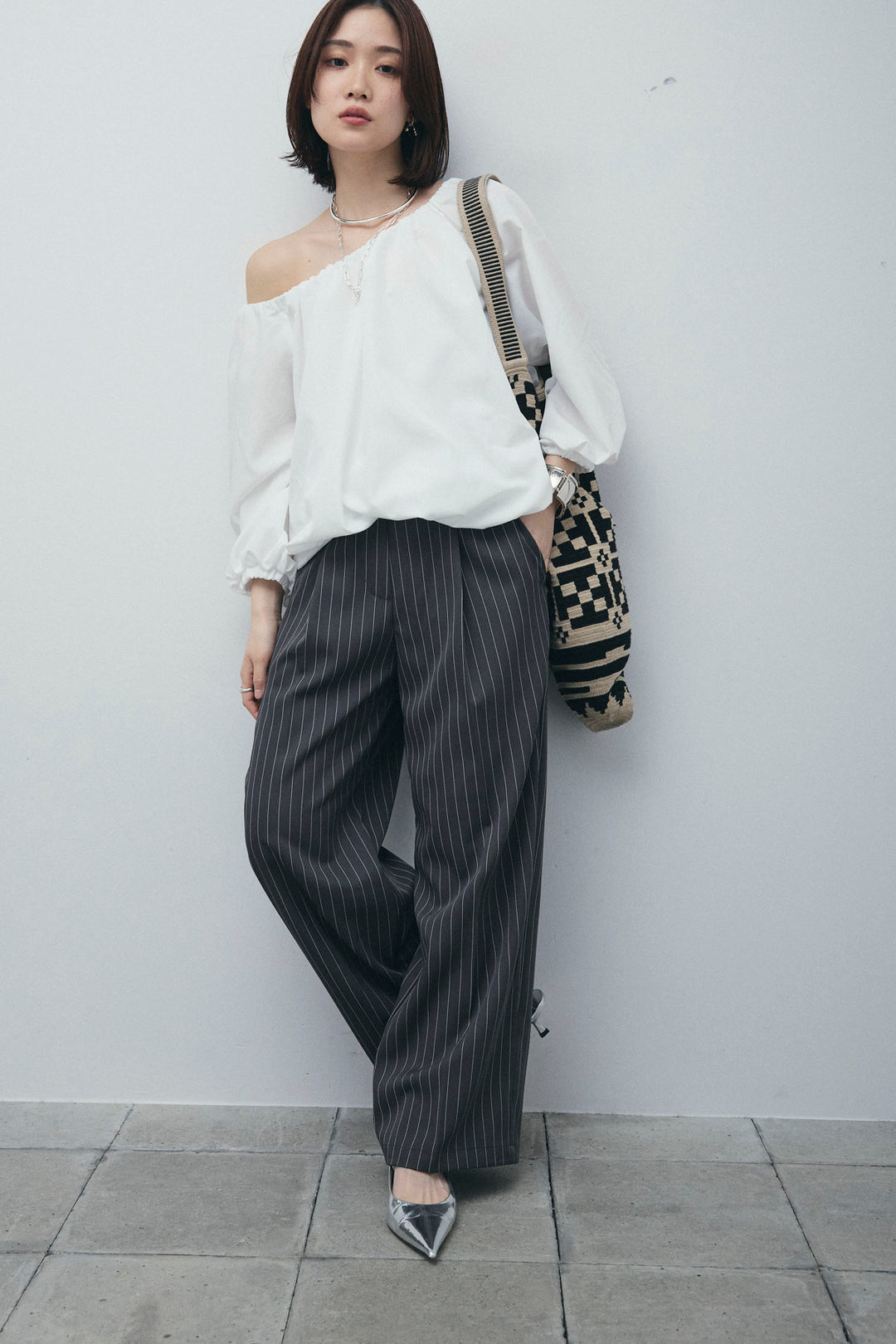 [予約/SET]オフショルバルーンブラウス+ダブルウエストピンストライプパンツ(2set)