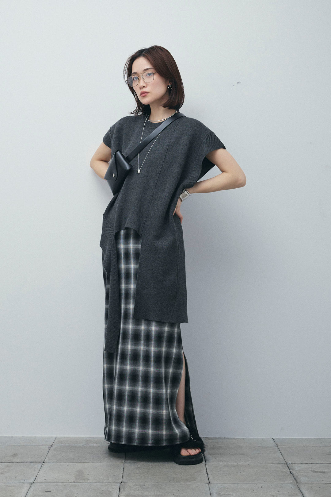[予約/SET]アシンメトリーデザインニットベスト+チェックストレートスカート(2set)